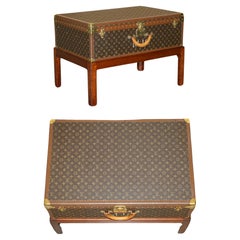 TABLE TRunk COFFEE LOUIS VUITTON en cuir marron, entièrement rénovée