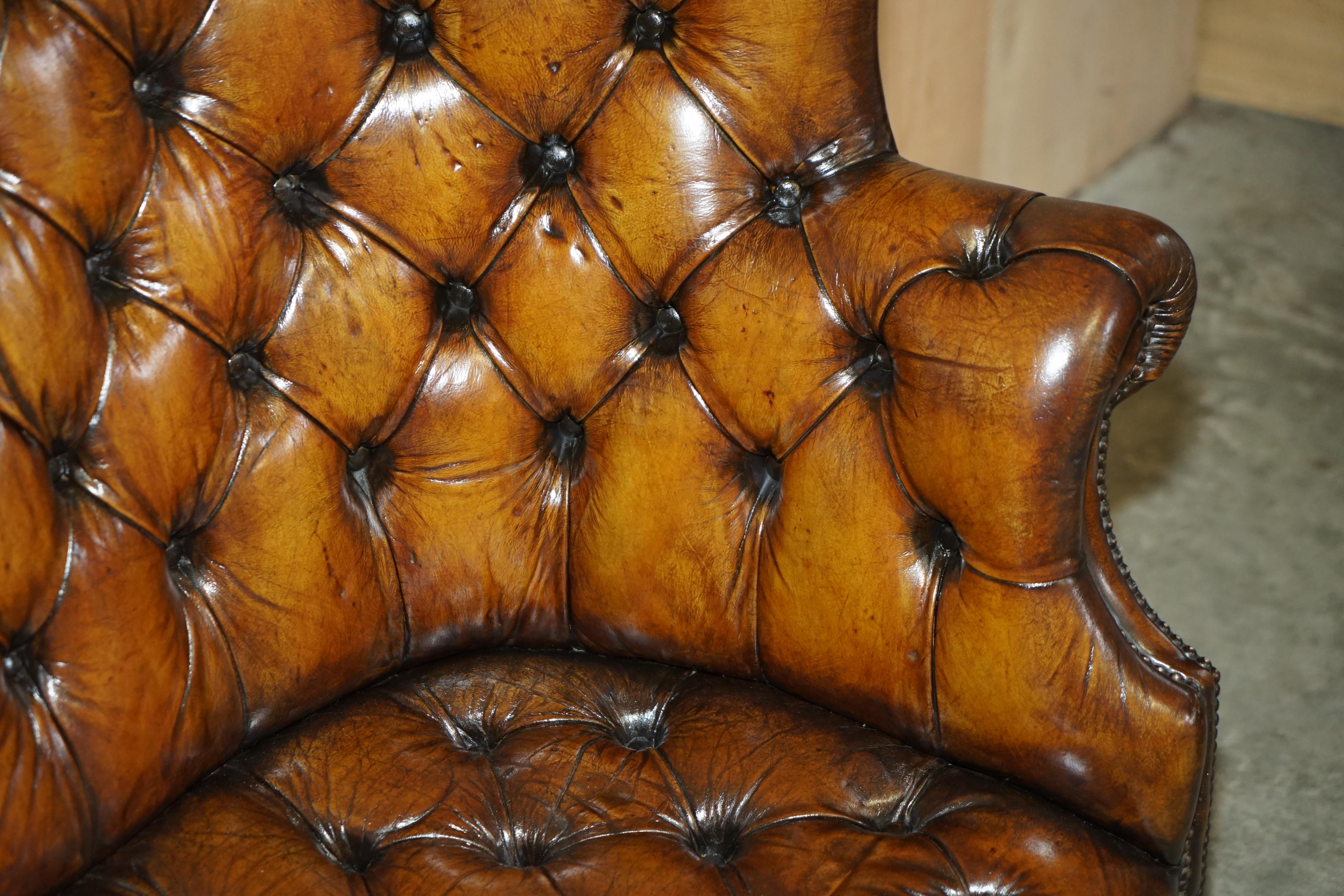 FULLY RESTORED ViNTAGE CIGAR BROWN LEATHER PORTERS WINGBACK CHESTERFIELD SOFA For Sale 1