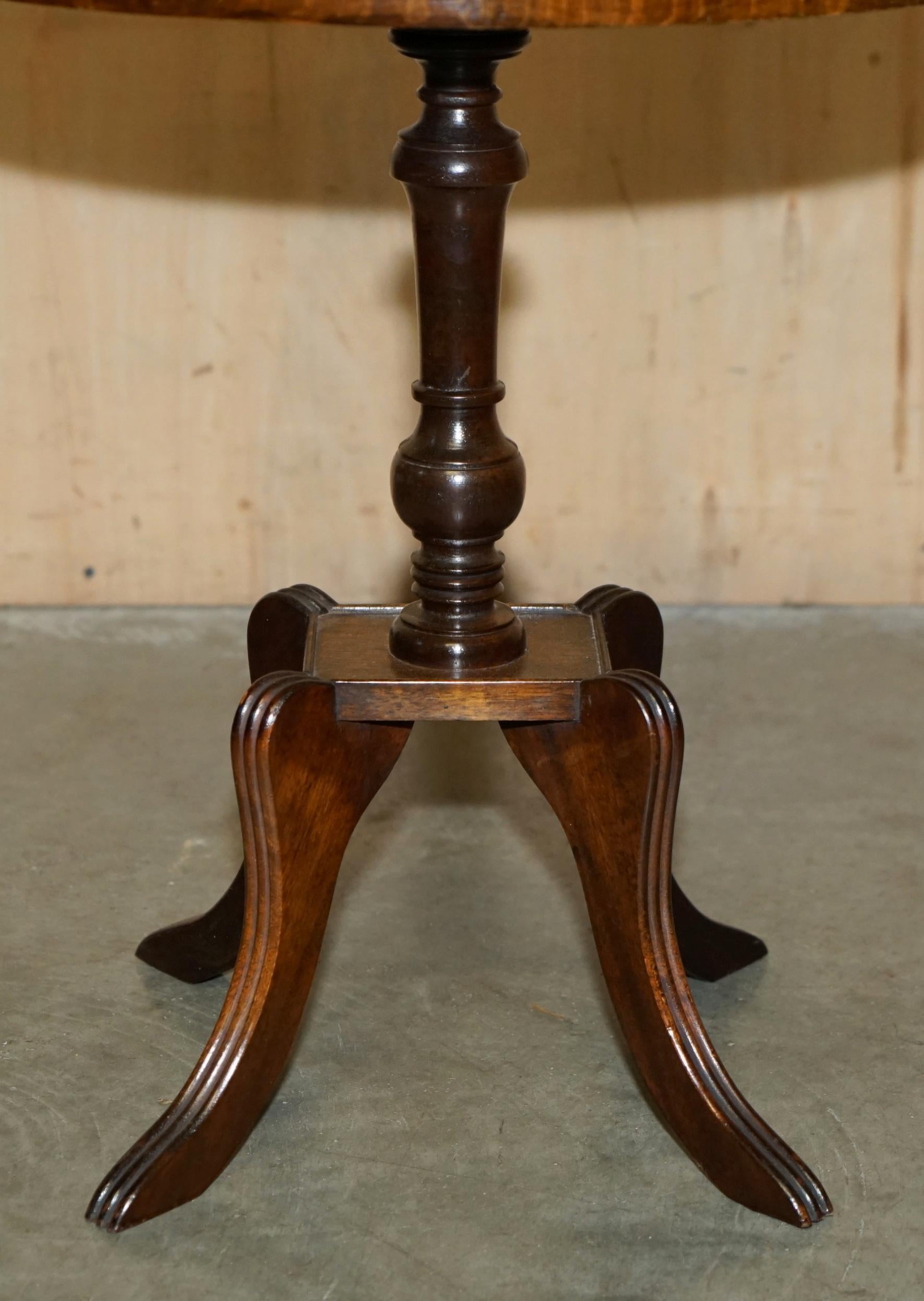 Hardwood FULLY RESTORED ViNTAGE FLAMED HARDWOOD SIDE END TABLE WITH GALLERY RAIL BORDER For Sale