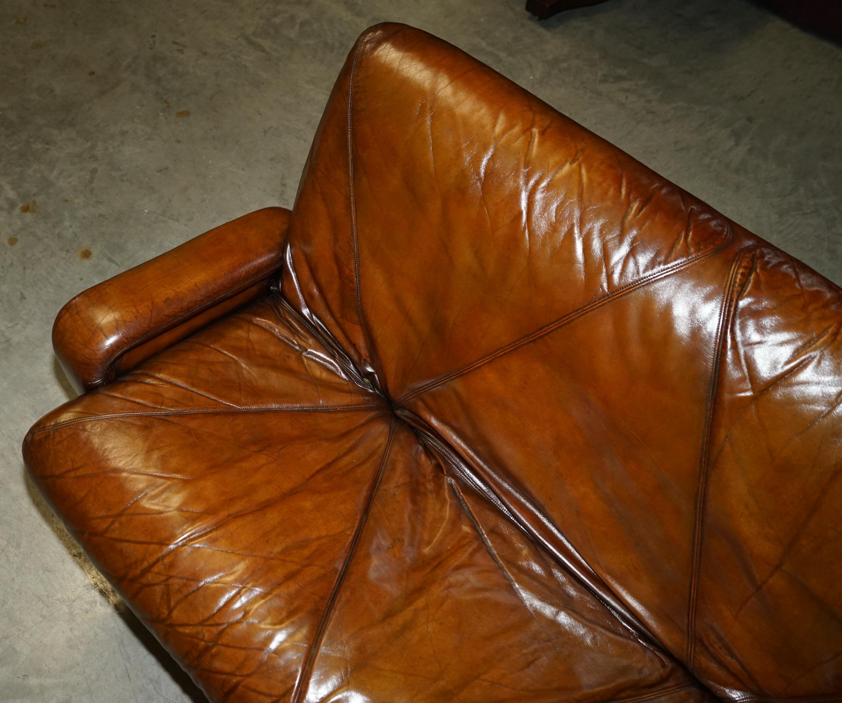 Fully Restored Vintage Mid-Century Modern Hand Dyed Brown Leather Stylish Sofa For Sale 1