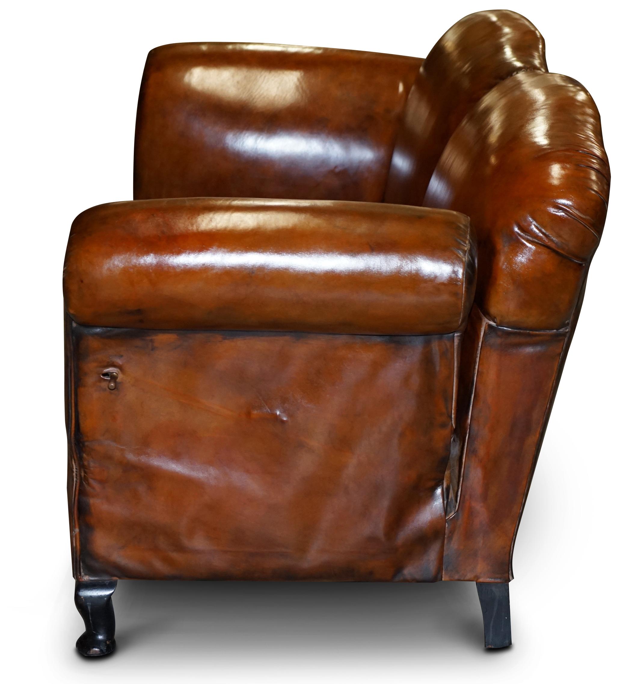 Restaurierte Whisky Brown Leder Drop Arm Chaise Lounge Sofa Pferdehaar gefüllt im Angebot 8