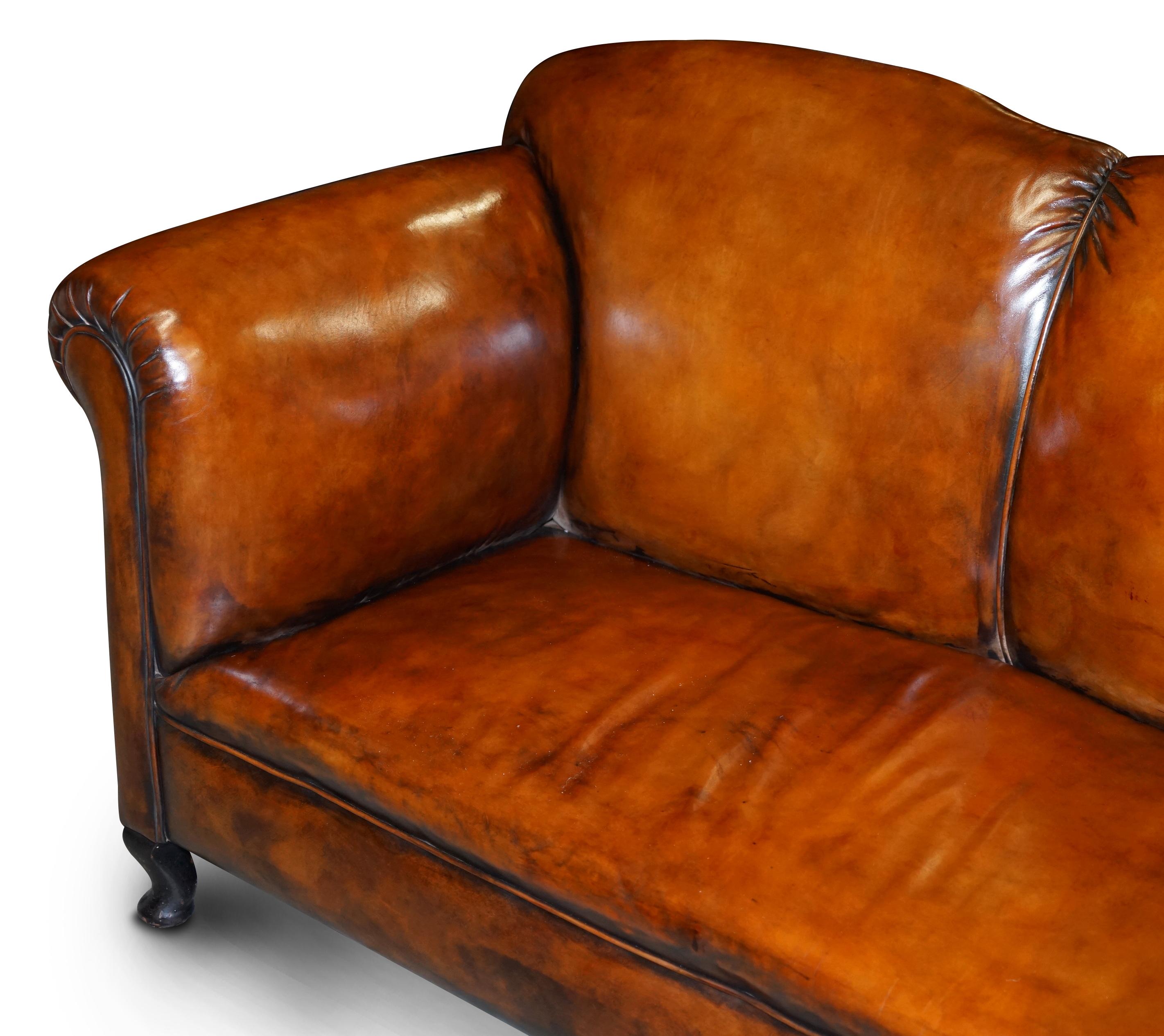 Restaurierte Whisky Brown Leder Drop Arm Chaise Lounge Sofa Pferdehaar gefüllt (Englisch) im Angebot