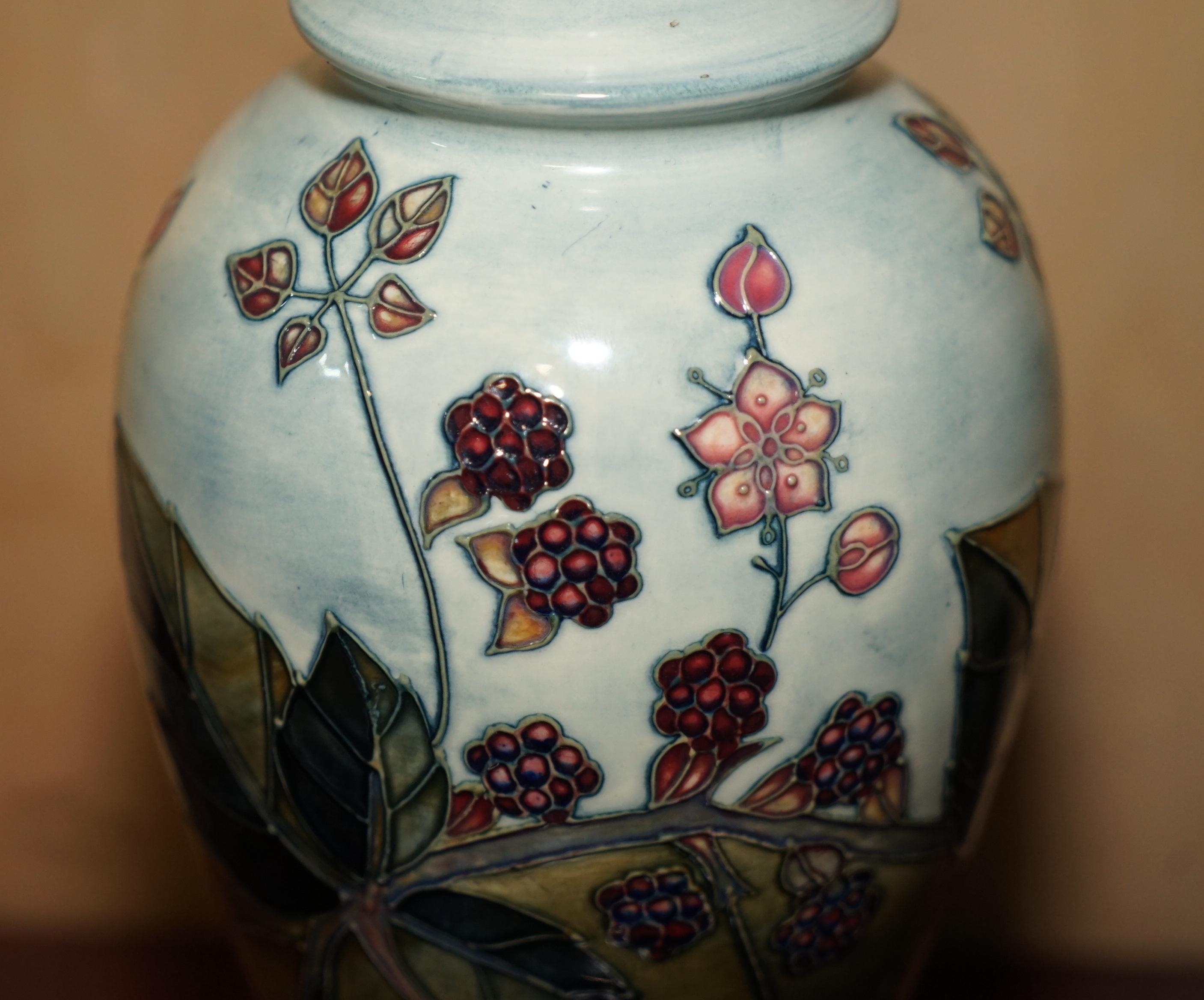 Fully Signed and Stamped 1992 Moorcroft Bramble Table Lamp in Stunning Order 1