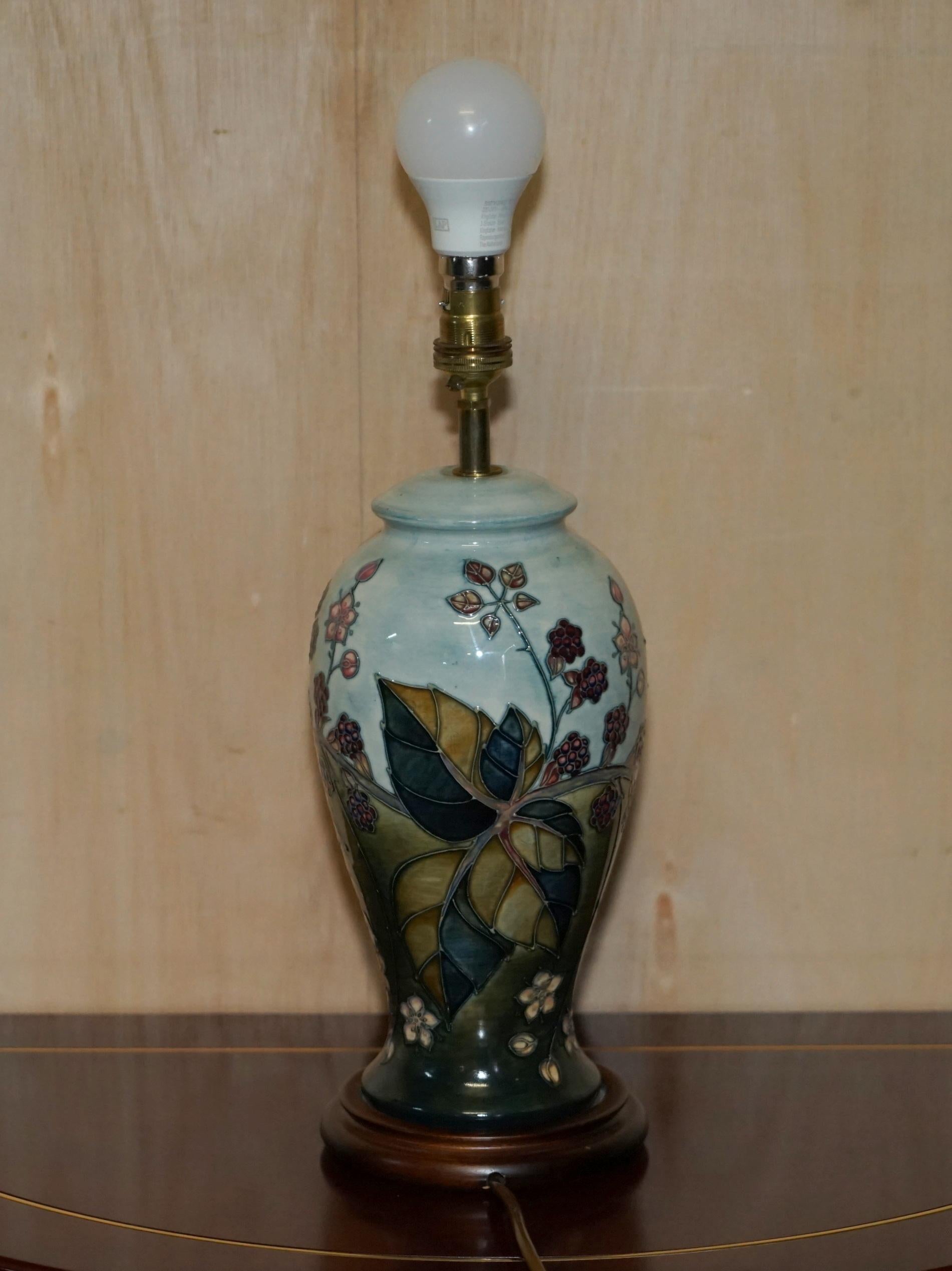 Fully Signed and Stamped 1992 Moorcroft Bramble Table Lamp in Stunning Order 3