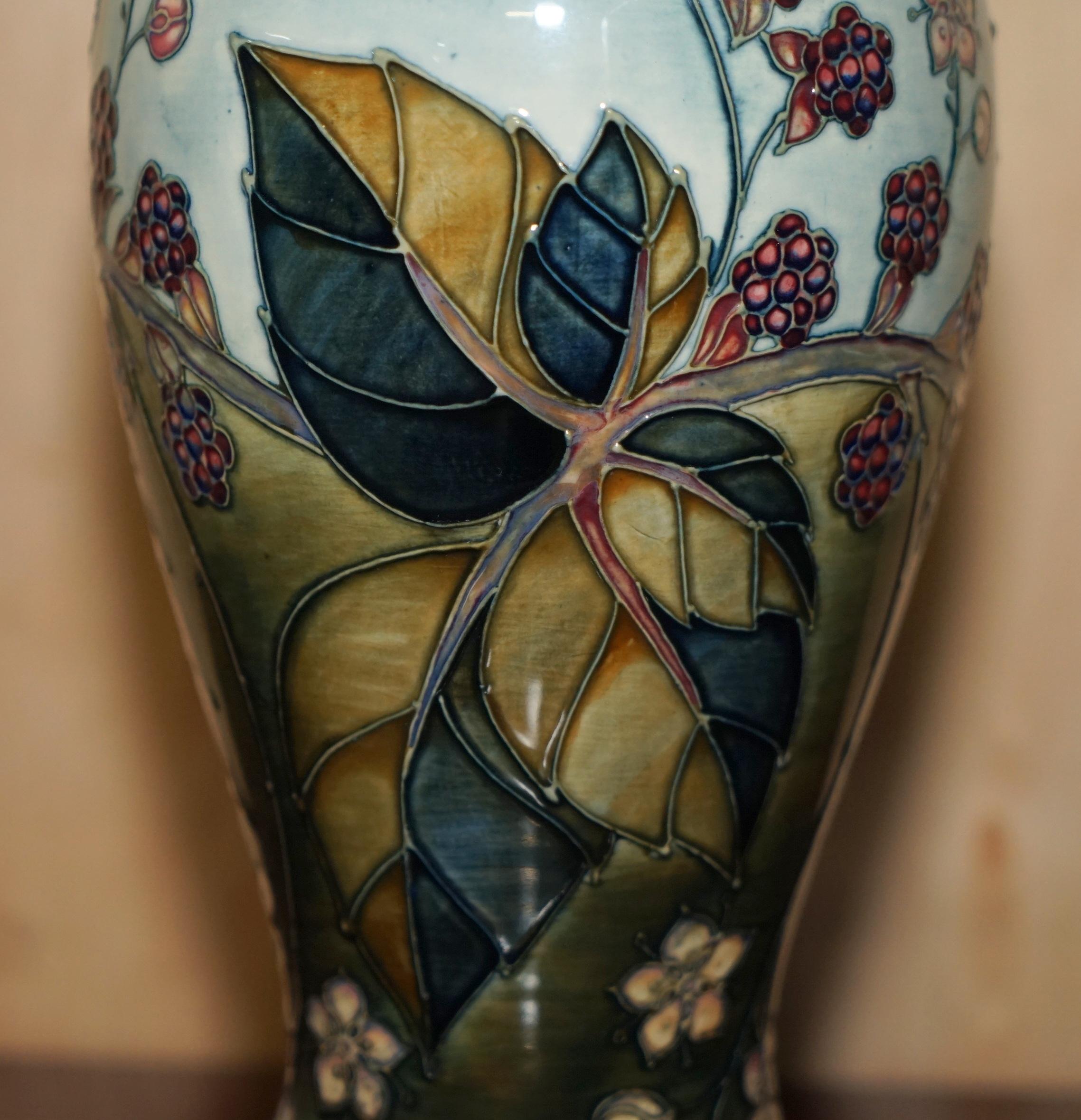 Fully Signed and Stamped 1992 Moorcroft Bramble Table Lamp in Stunning Order 4