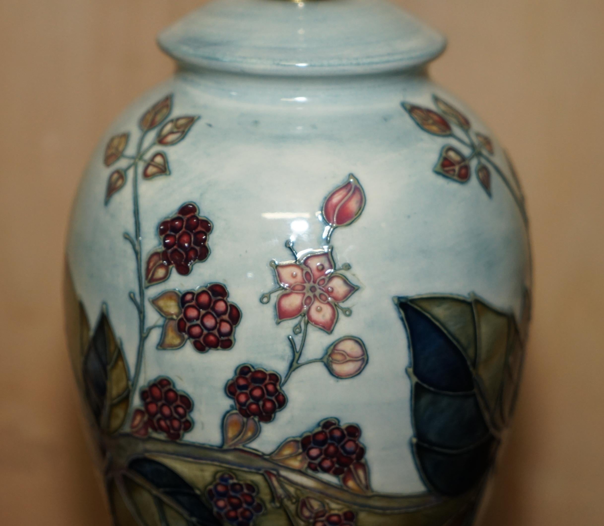 English Fully Signed and Stamped 1992 Moorcroft Bramble Table Lamp in Stunning Order