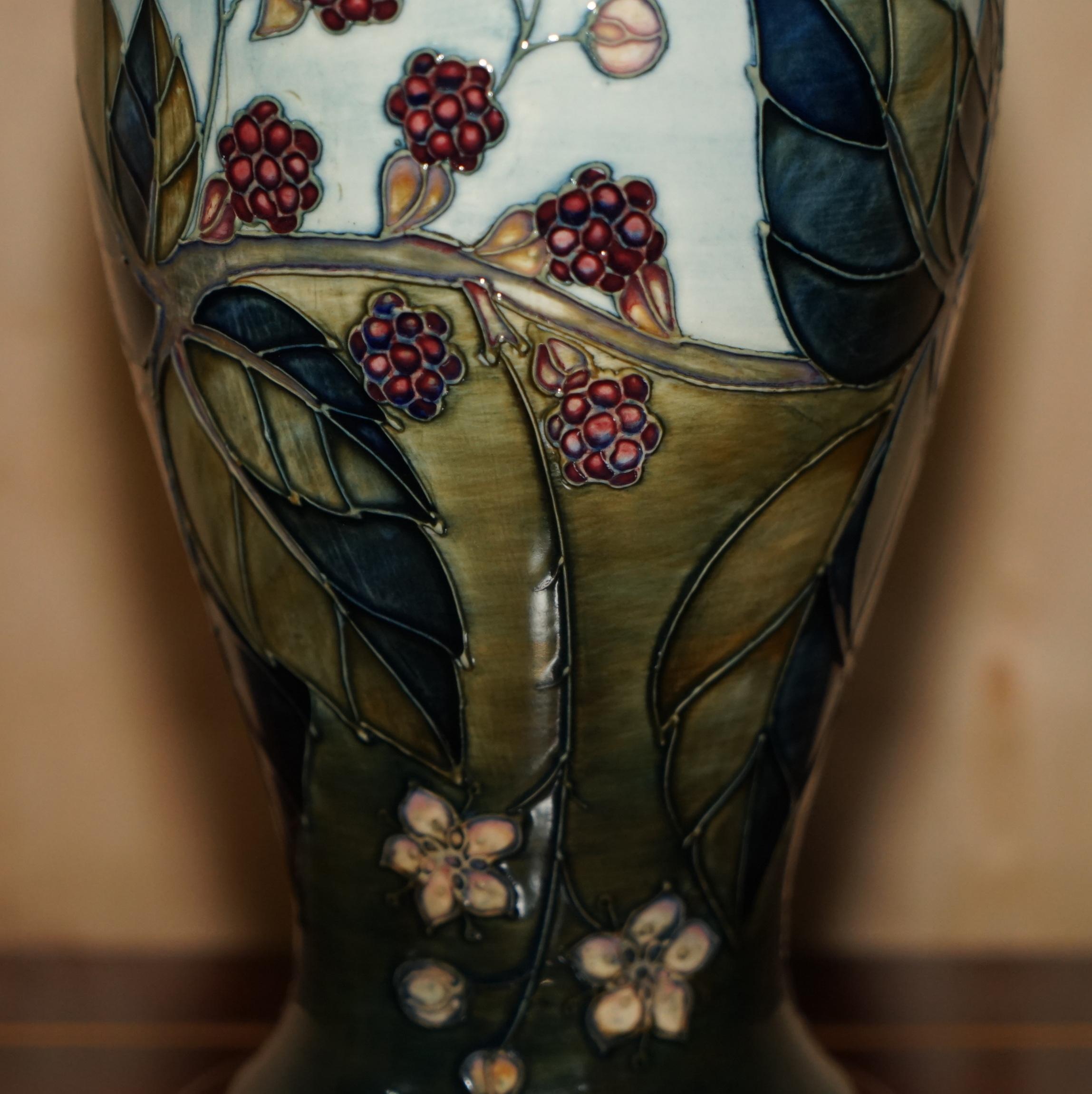 Hand-Crafted Fully Signed and Stamped 1992 Moorcroft Bramble Table Lamp in Stunning Order