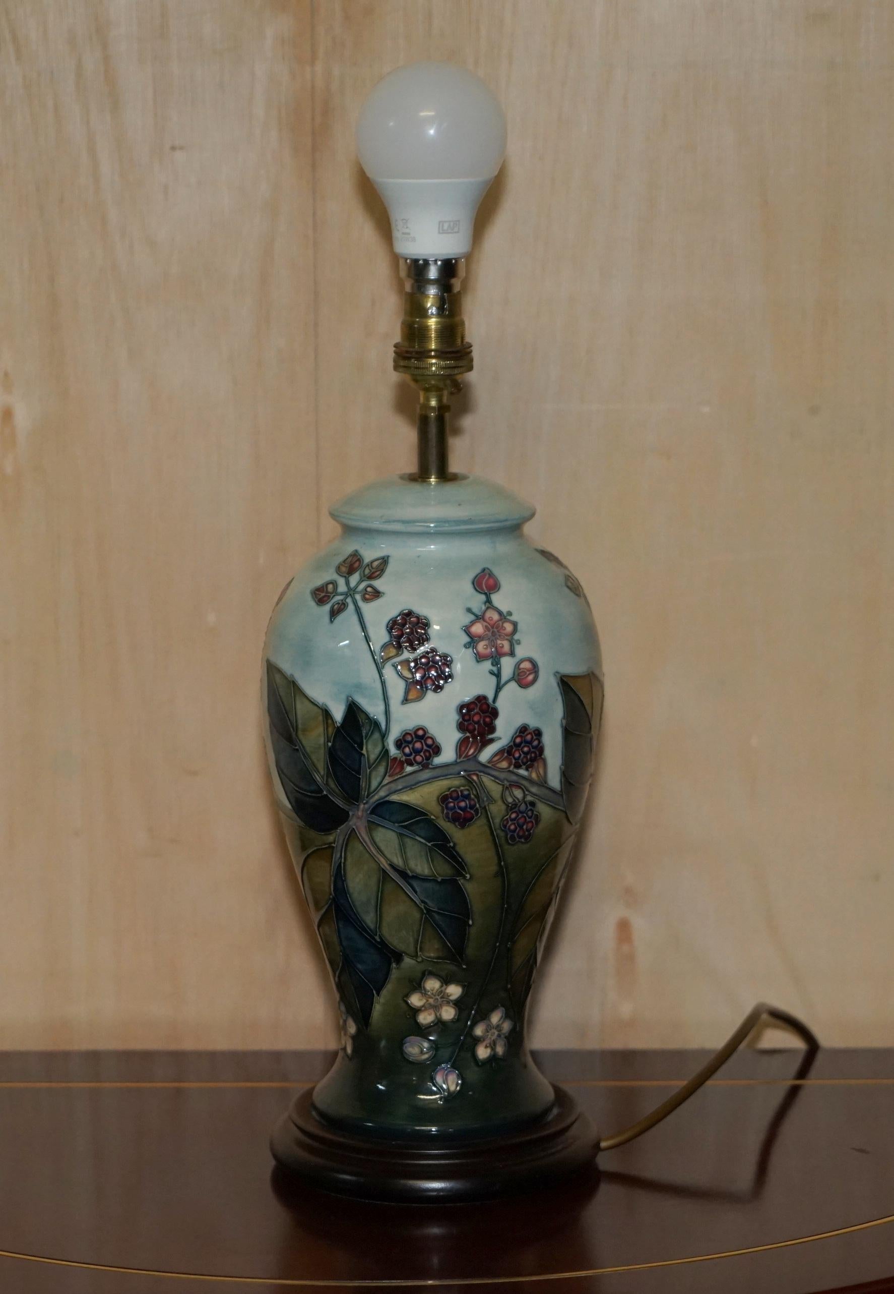 Pottery Fully Signed and Stamped 1992 Moorcroft Bramble Table Lamp in Stunning Order