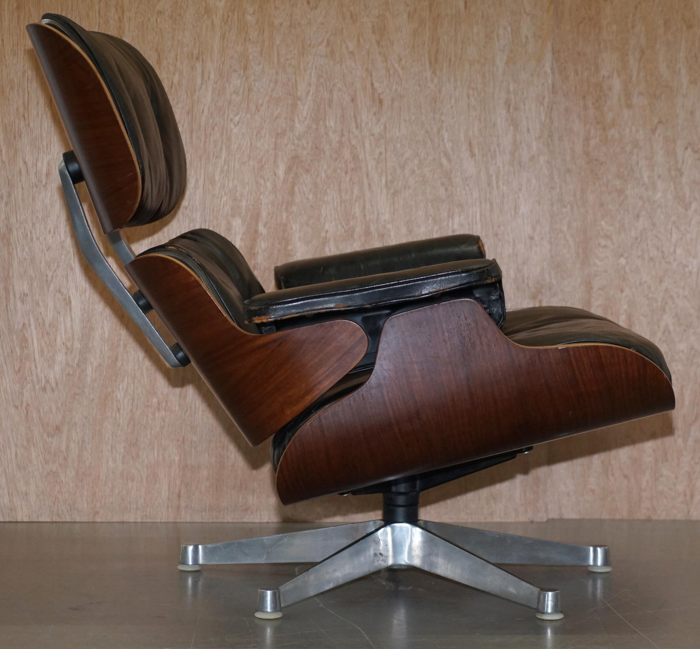 Fully Stamped 1960s Charles Eames Herman Miller Hille Lounge Armchair & Ottoman In Fair Condition In West Sussex, Pulborough