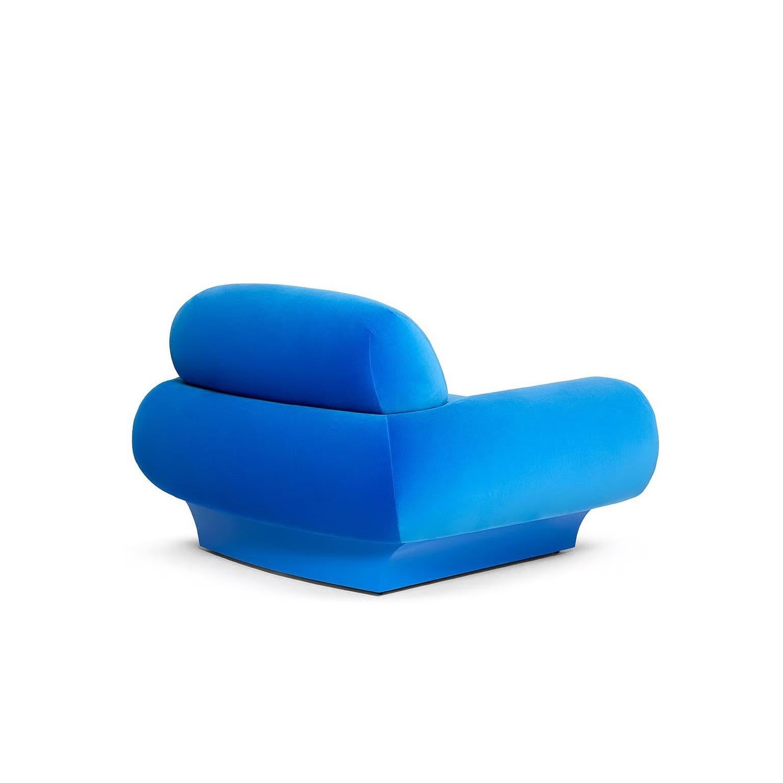 XXIe siècle et contemporain Fauteuil entièrement tapissé en velours glacé rouge brûlé en vente