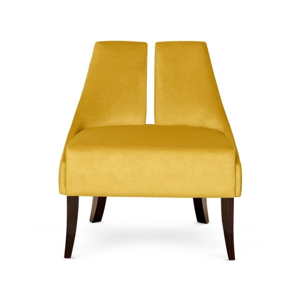 Fully Upholstered Armchair with Classic Silhouette by Munna In New Condition For Sale In NEW YORK, NY