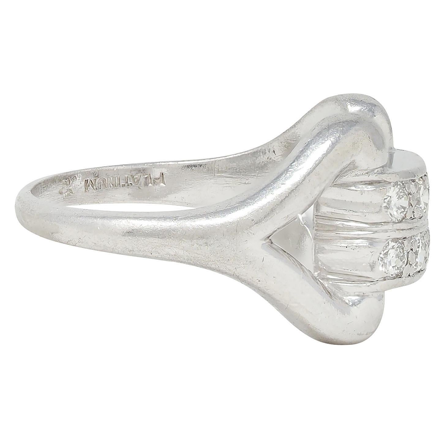 Fulmer & Co. 1943 Diamond Platinum Double Row Vintage Buckle Ring (Retro) im Angebot