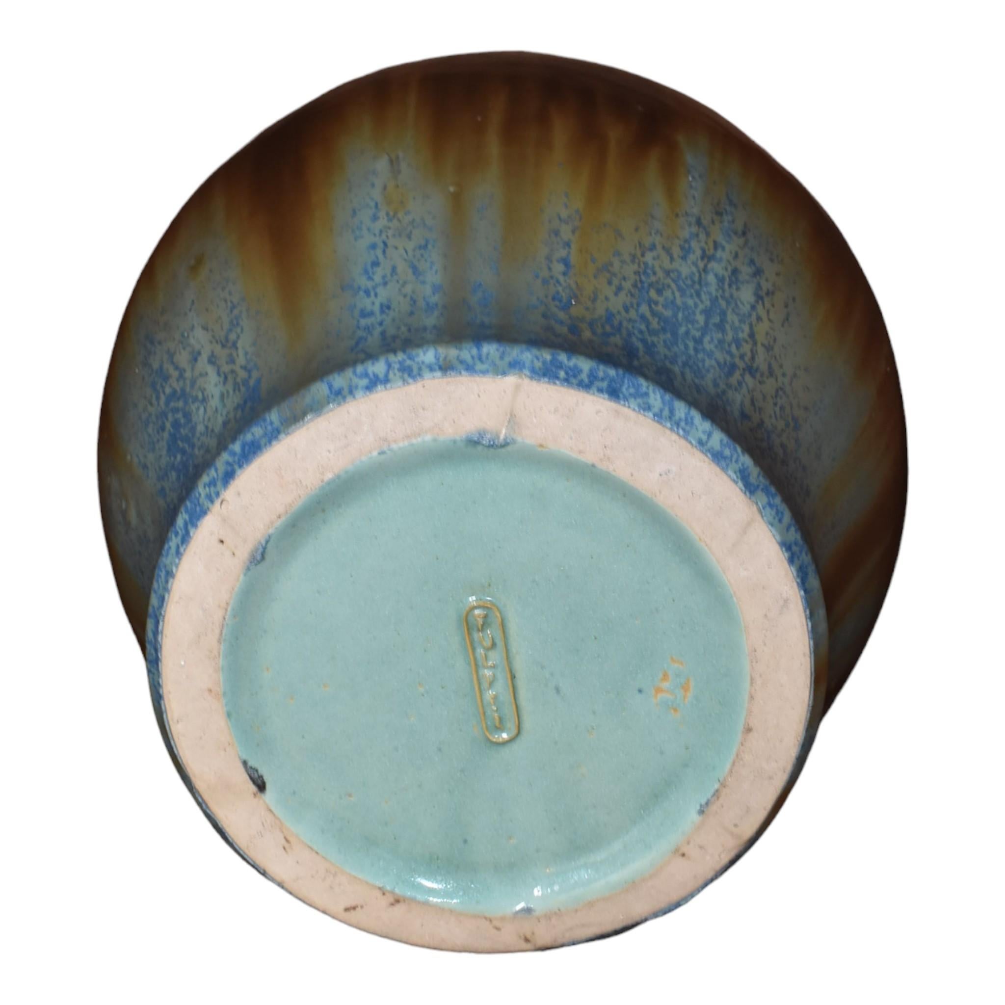 Fulper 1917-23 Arts and Crafts Pottery vase en céramique à glaçure flambée noire et bleue 591 en vente 1