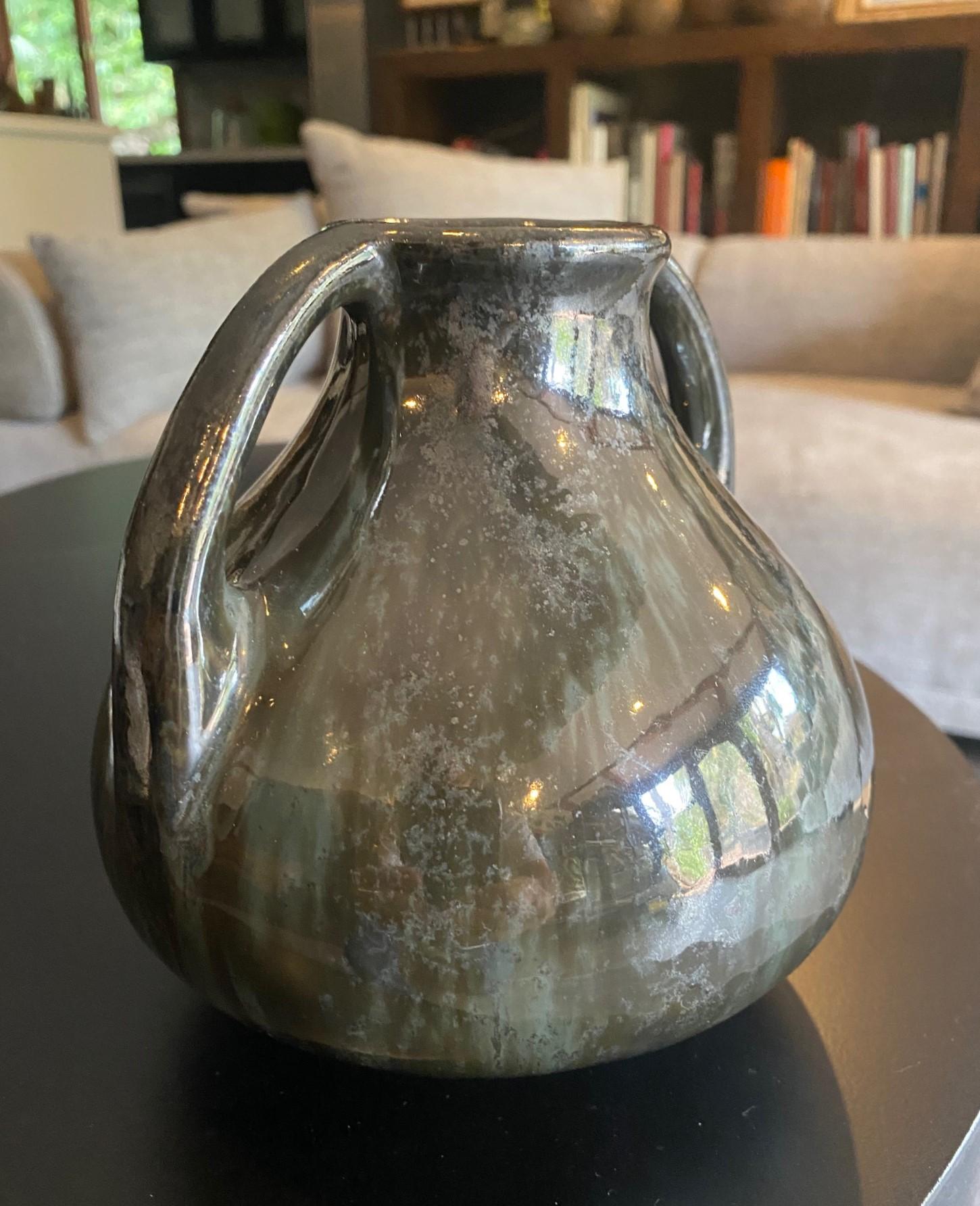 Fulper Pottery Signed Mirror Black Glazed Two Handle Vase , Early 1900s In Good Condition For Sale In Studio City, CA