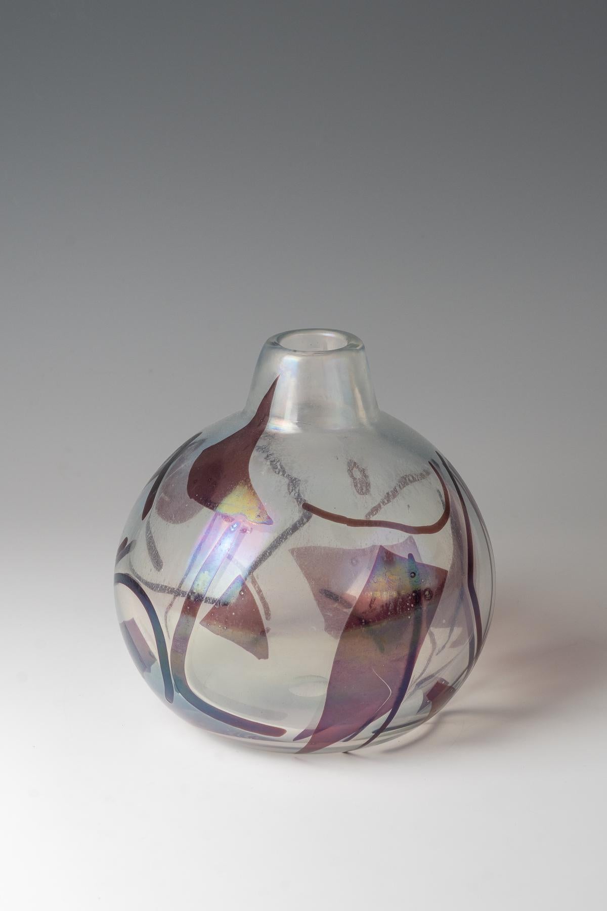 Fulvio Bianconi (1915-1996), vase from 'Con Macchie' series, ca. 1950 
transparent glass with abstract internal decoration and lightly iridized; model no. 4324
produced by Venini & C., Murano, Italy
23 x 27 x 15 cm
signed with three-line acid stamp