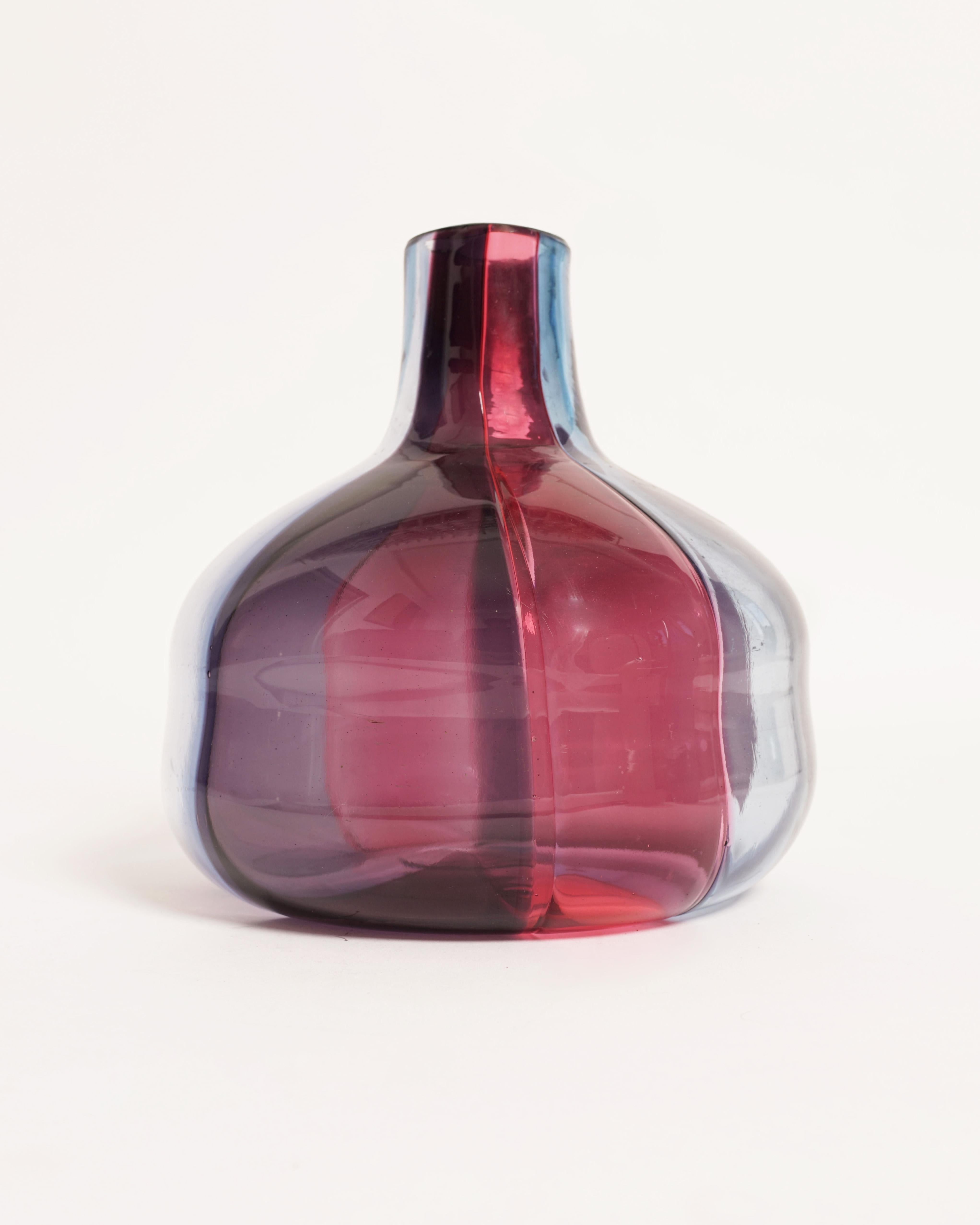 Fulvio Bianconi
 'A Spicchi' Vase, c. 1950
Execution: Venini, blown glass, purple, pink and blue.
Measure: H : 19 cm (7.48