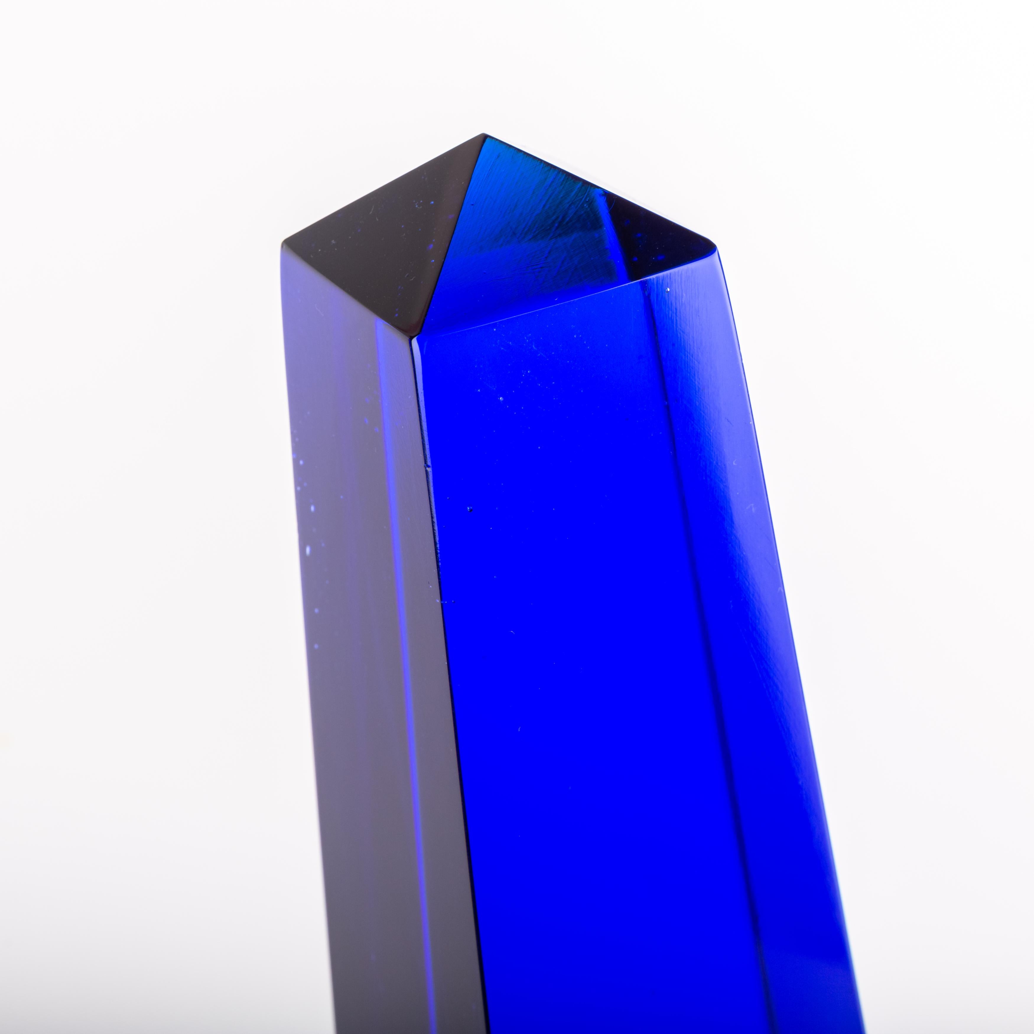 A huge blown Murano decorative 4 sided obelisk designed by Fulvio Bianconi for Venini.
This piece has a very strong presence, especially with this typical blue Venini had the secret at that time,
Signed with diamond point Venini Italia.
 