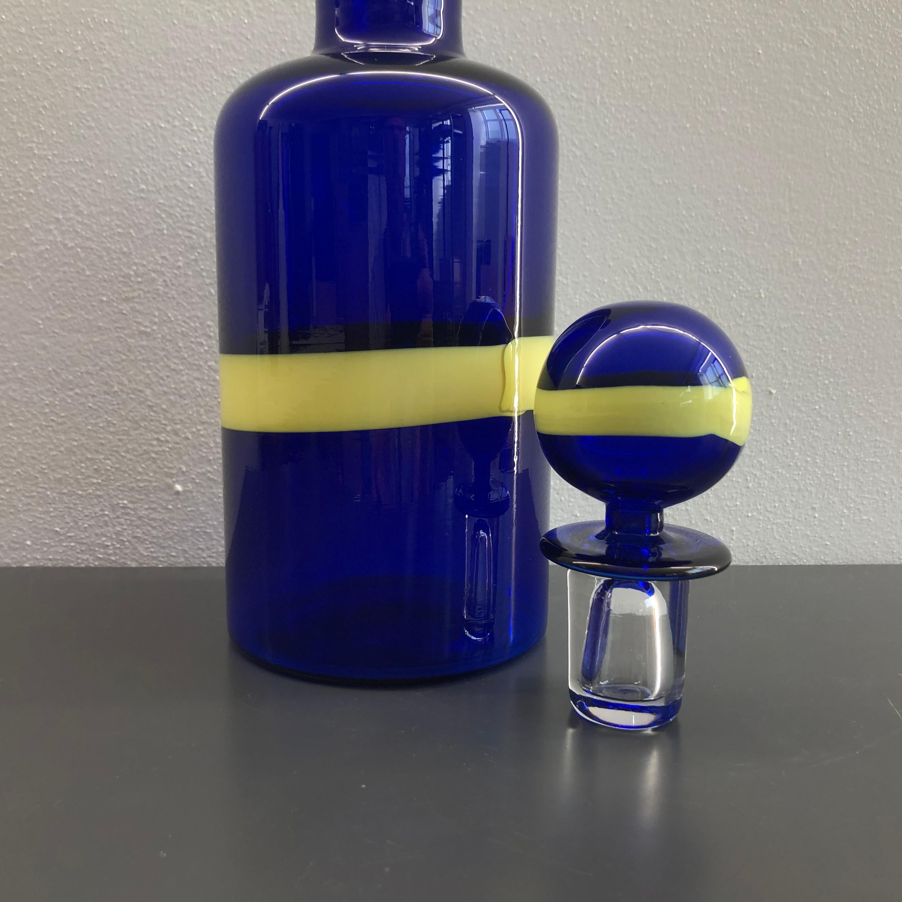 Modernist Fulvio Bianconi Decanter form Venini, Murano For Sale