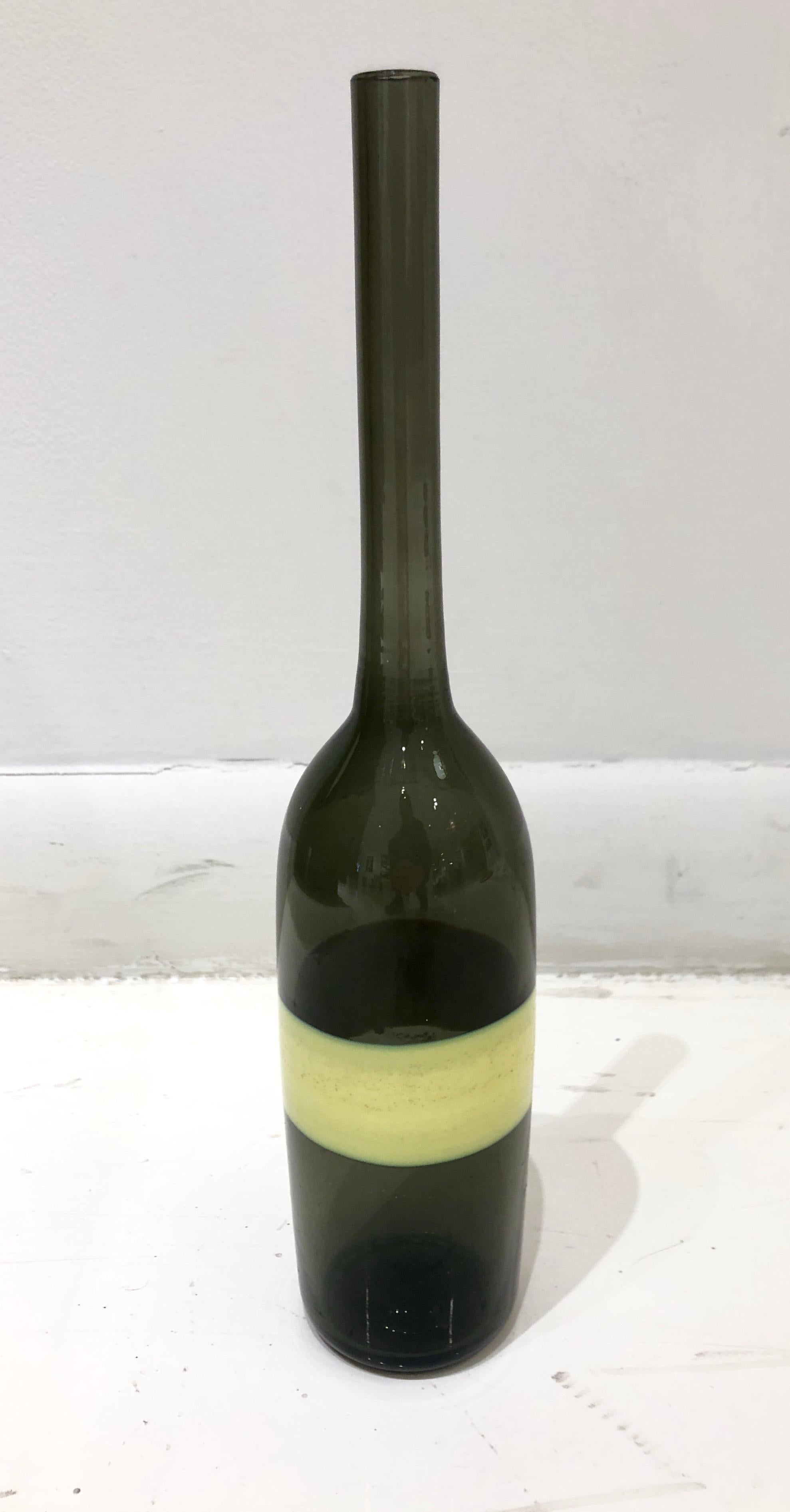 Fulvio Bianconi Fasce Bottle for Venini, Signed In Good Condition For Sale In Brooklyn, NY