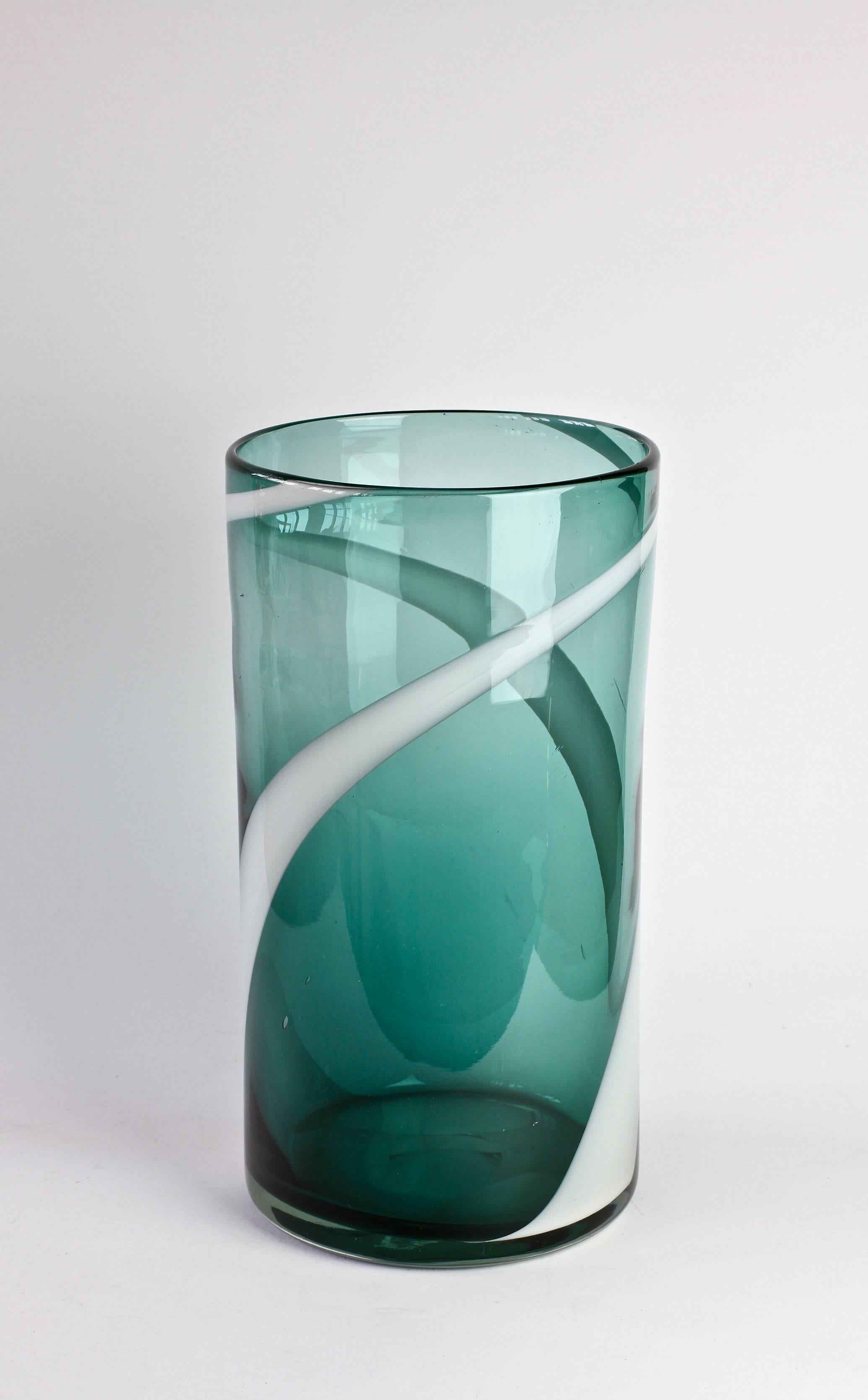 Fulvio Bianconi Style Murano Glass Vase White Striped over Petrol Green, Italy 6