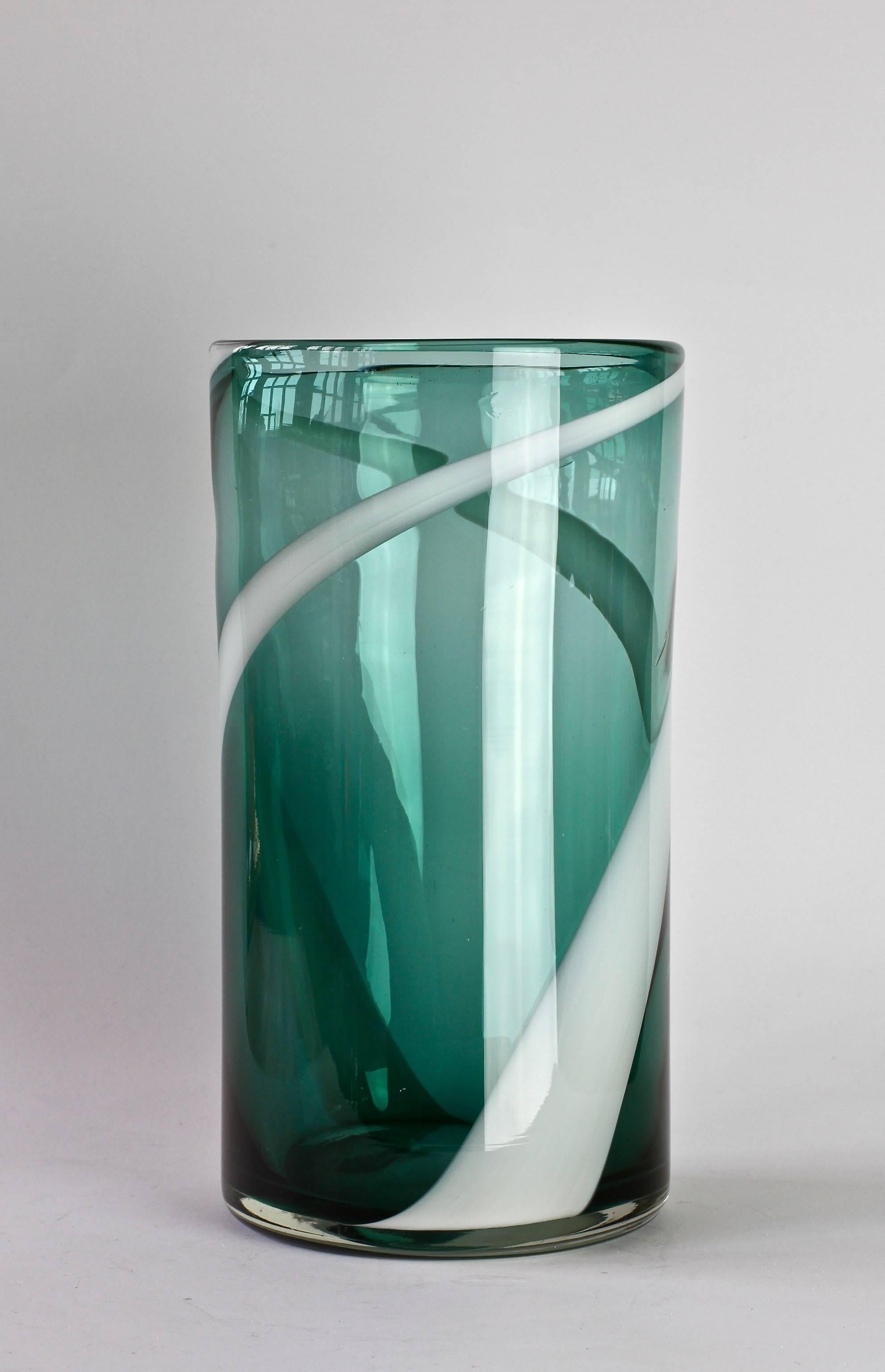 Mid-Century Modern Fulvio Bianconi Style Murano Glass Vase White Striped over Petrol Green, Italy