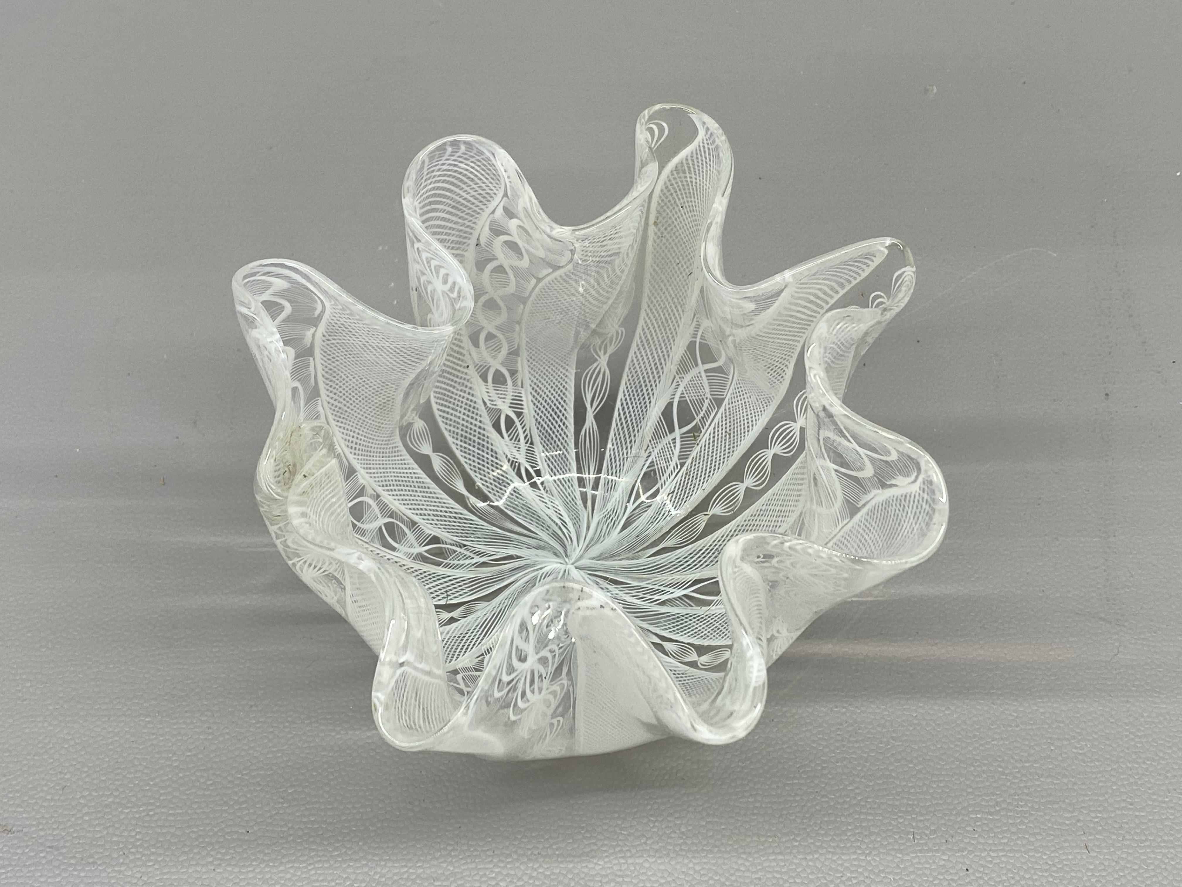 Milieu du XXe siècle Vase Fulvio Bianconi Venini Zanfirico Latticino Fazzoletto en vente