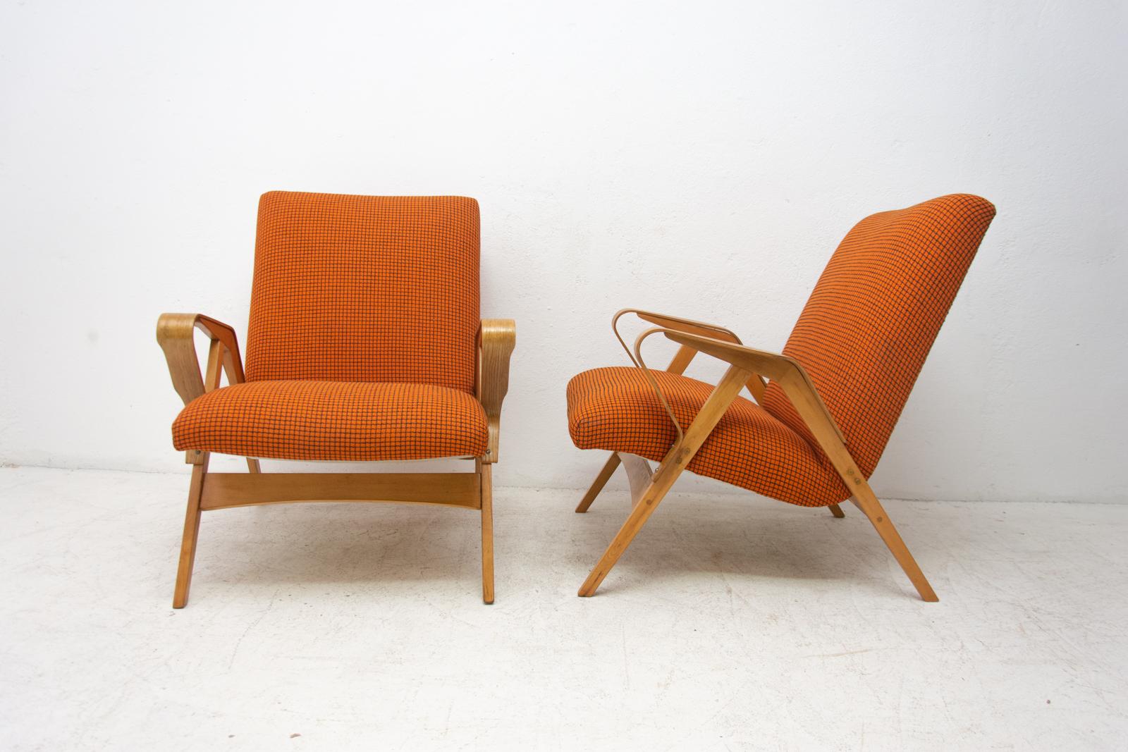 Fully Restored Midcentury Bentwood Armchairs by František Jirák for Tatra Nábyto In Excellent Condition In Prague 8, CZ