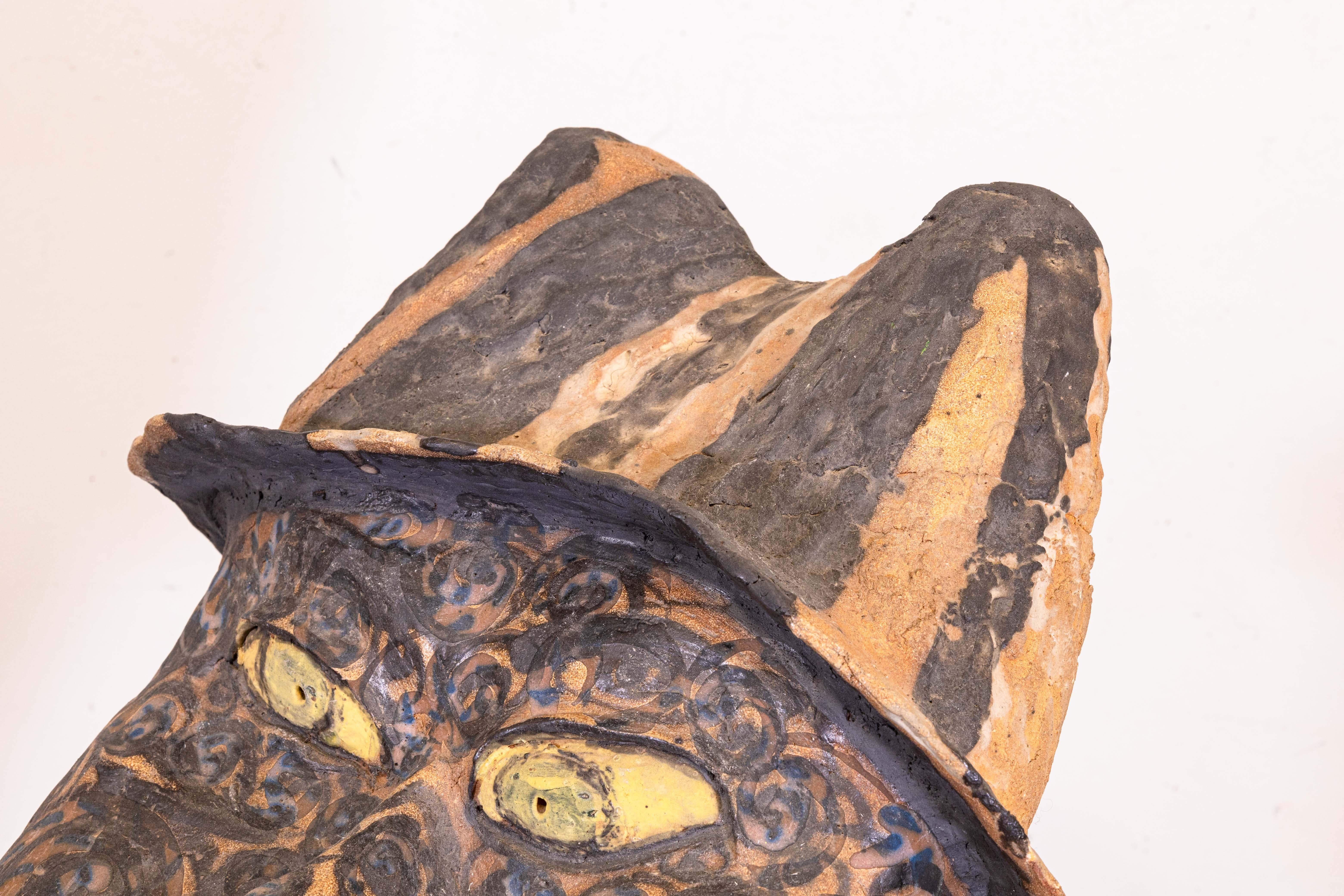 Coppia di sculture in ceramica con testa asiatica dipinta a mano firmata da Fumio Takasugi in vendita 5