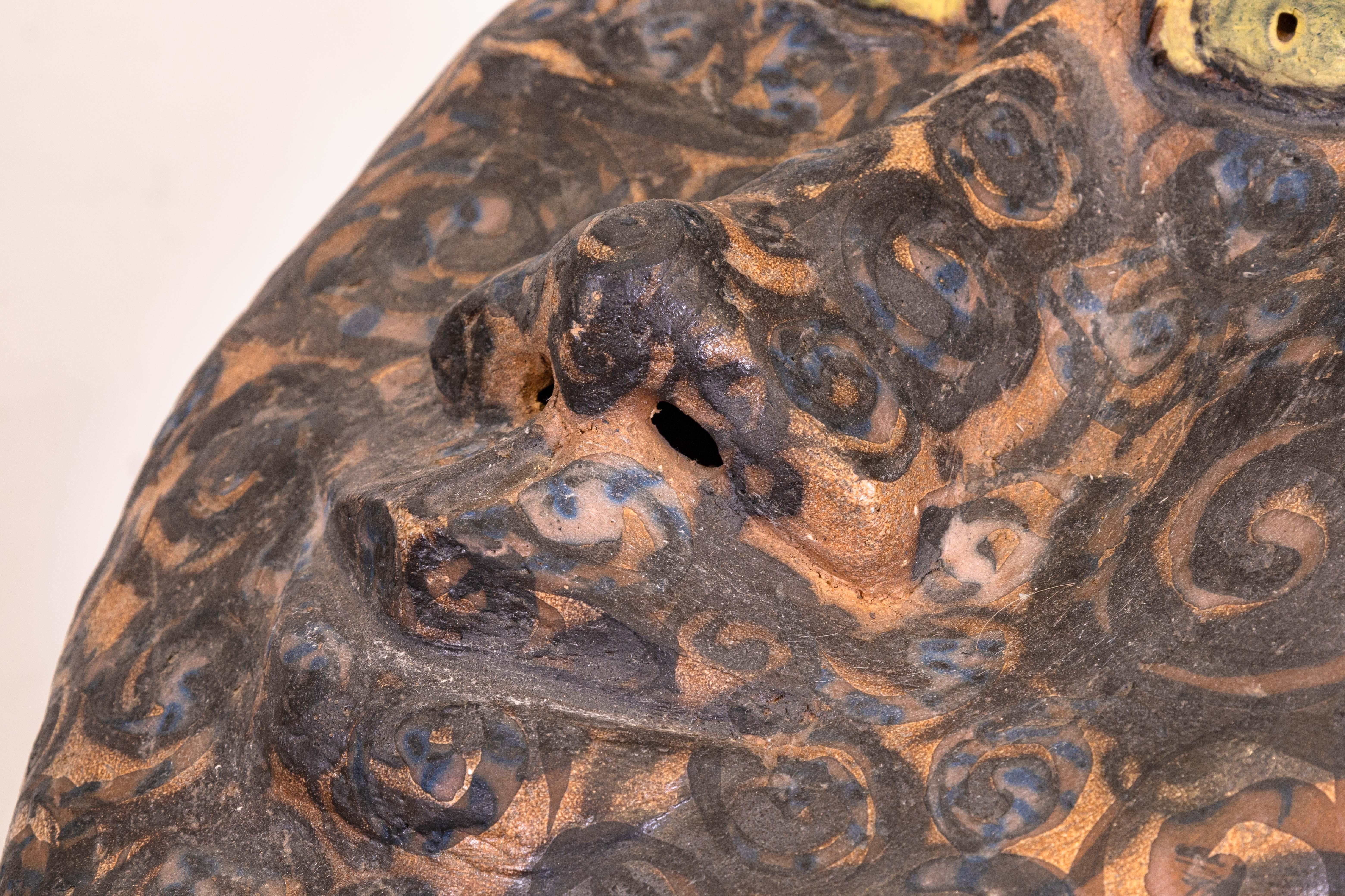 Coppia di sculture in ceramica con testa asiatica dipinta a mano firmata da Fumio Takasugi in vendita 7