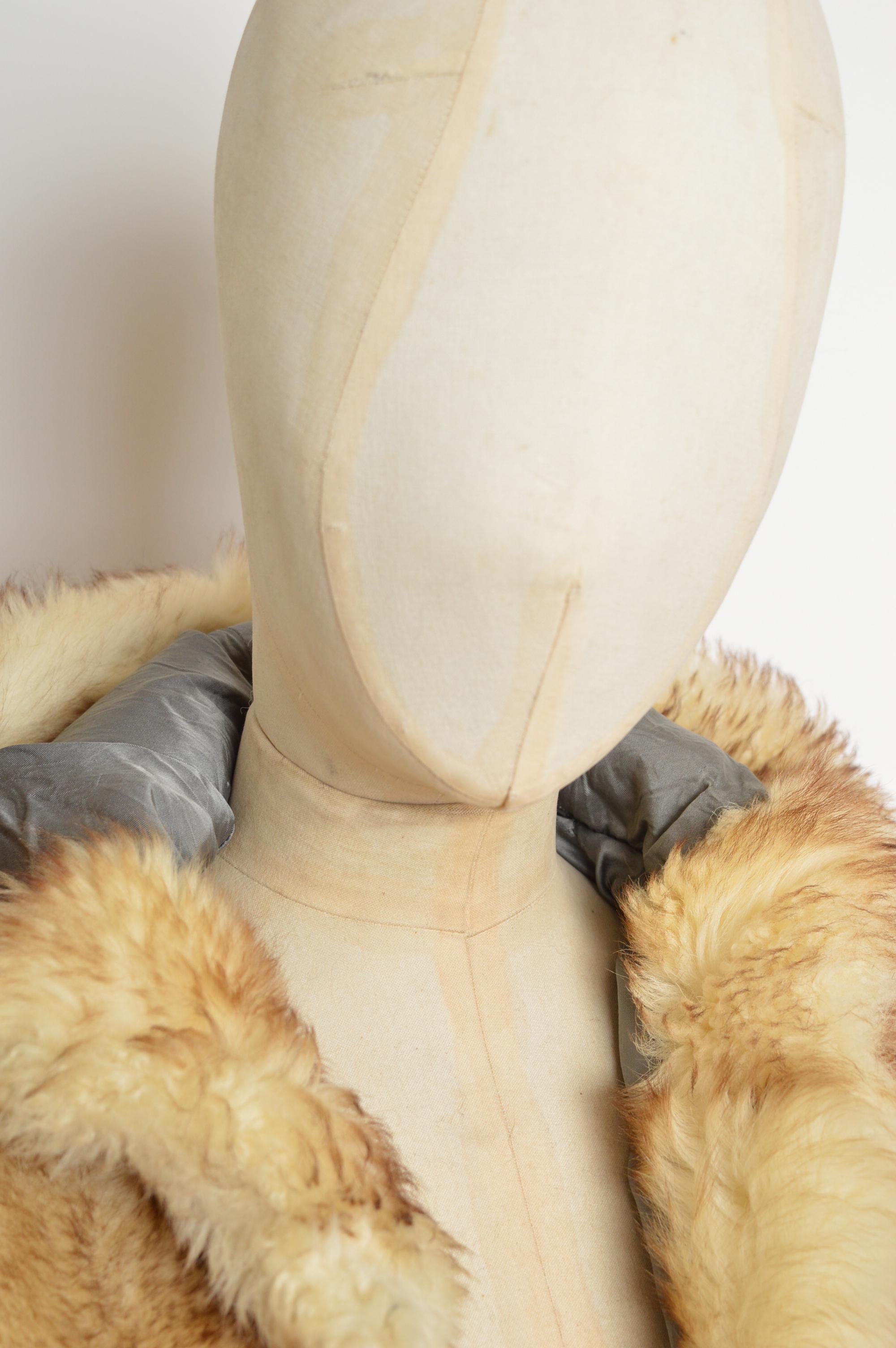 Divertente giacca con cappuccio in pelle di pecora Shearling Chevron degli anni '60 - Coates in vendita 1