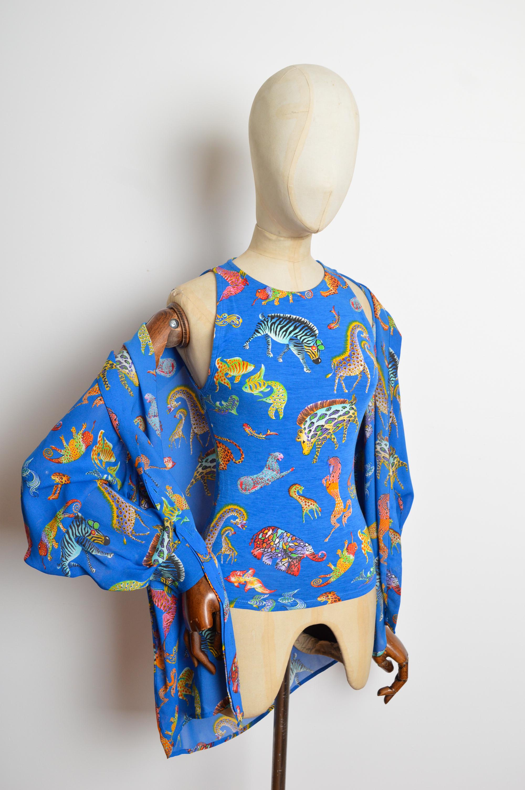 Fun 1990's Gianni Versace Bunte Tier Cartoon Shirt & Tank Top Set im Angebot 5