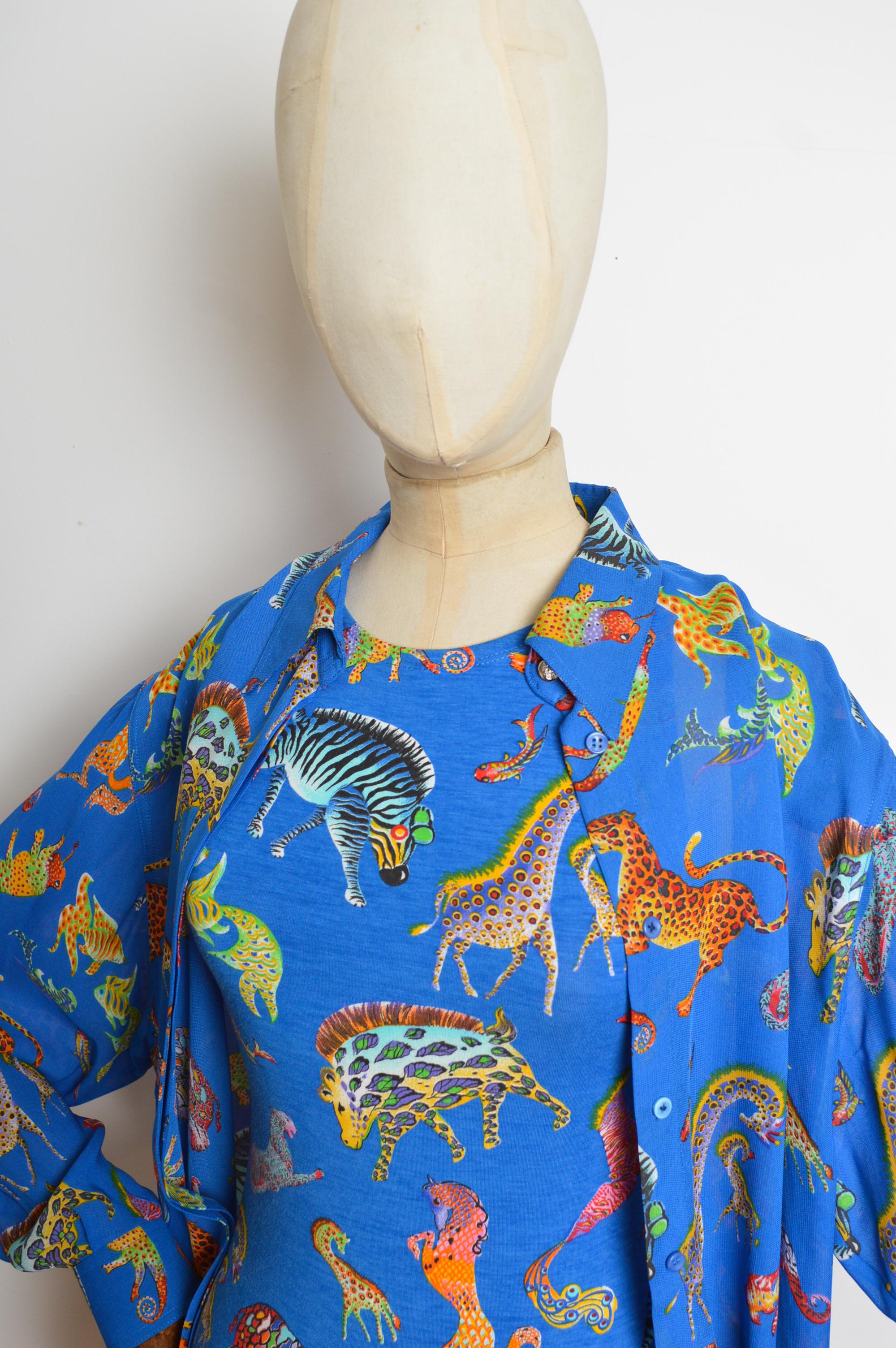Fun 1990's Gianni Versace Bunte Tier Cartoon Shirt & Tank Top Set im Angebot 3