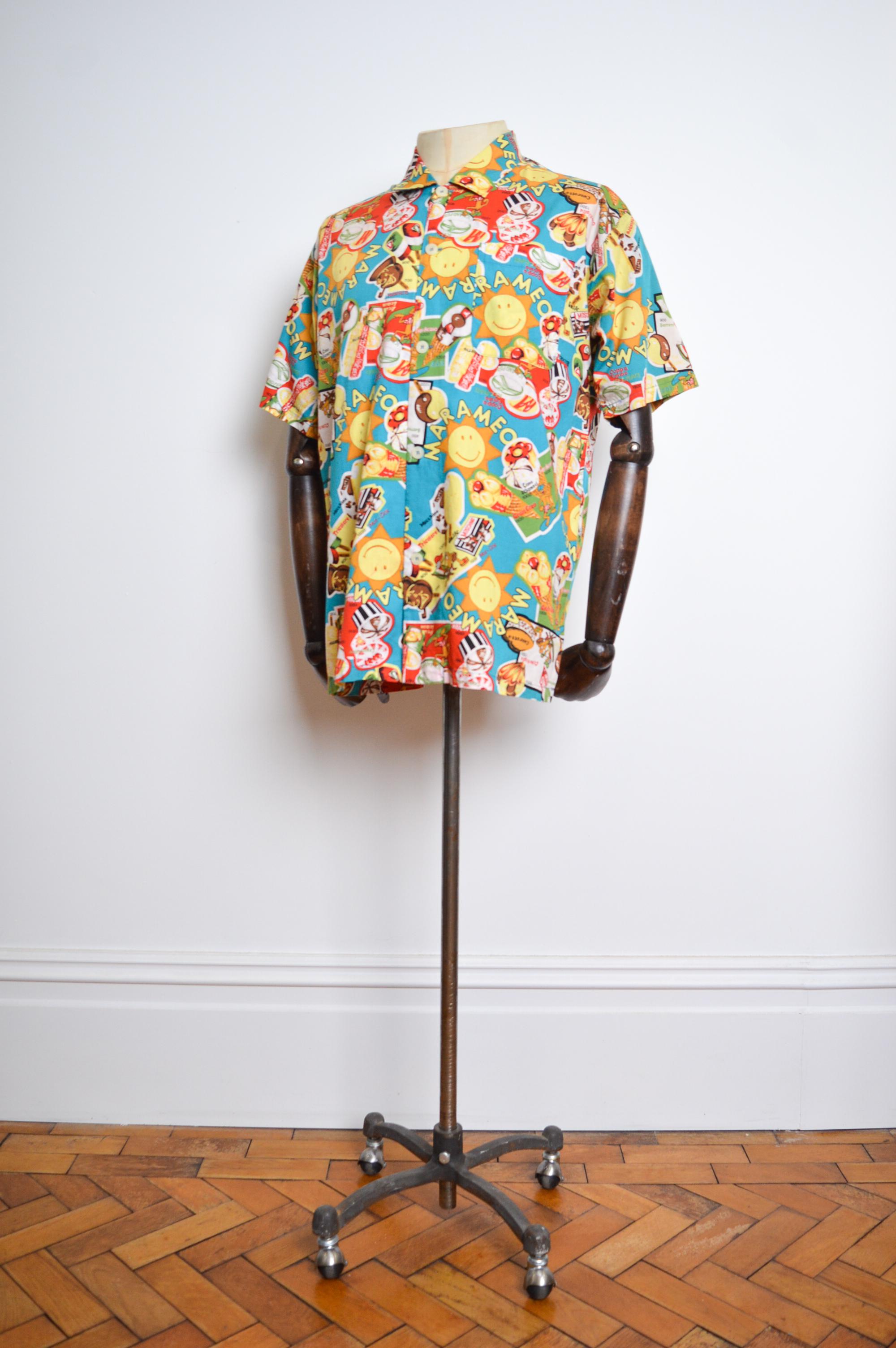 Fun 1990er MOSCHINO Buntes Vintage-Hemd mit Eiscreme-Muster und Jazzy-Sommerdruck im Zustand „Gut“ im Angebot in Sheffield, GB