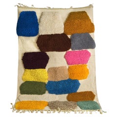Tapis marocain vintage amusant et coloré des années 1970, fabriqué à la main