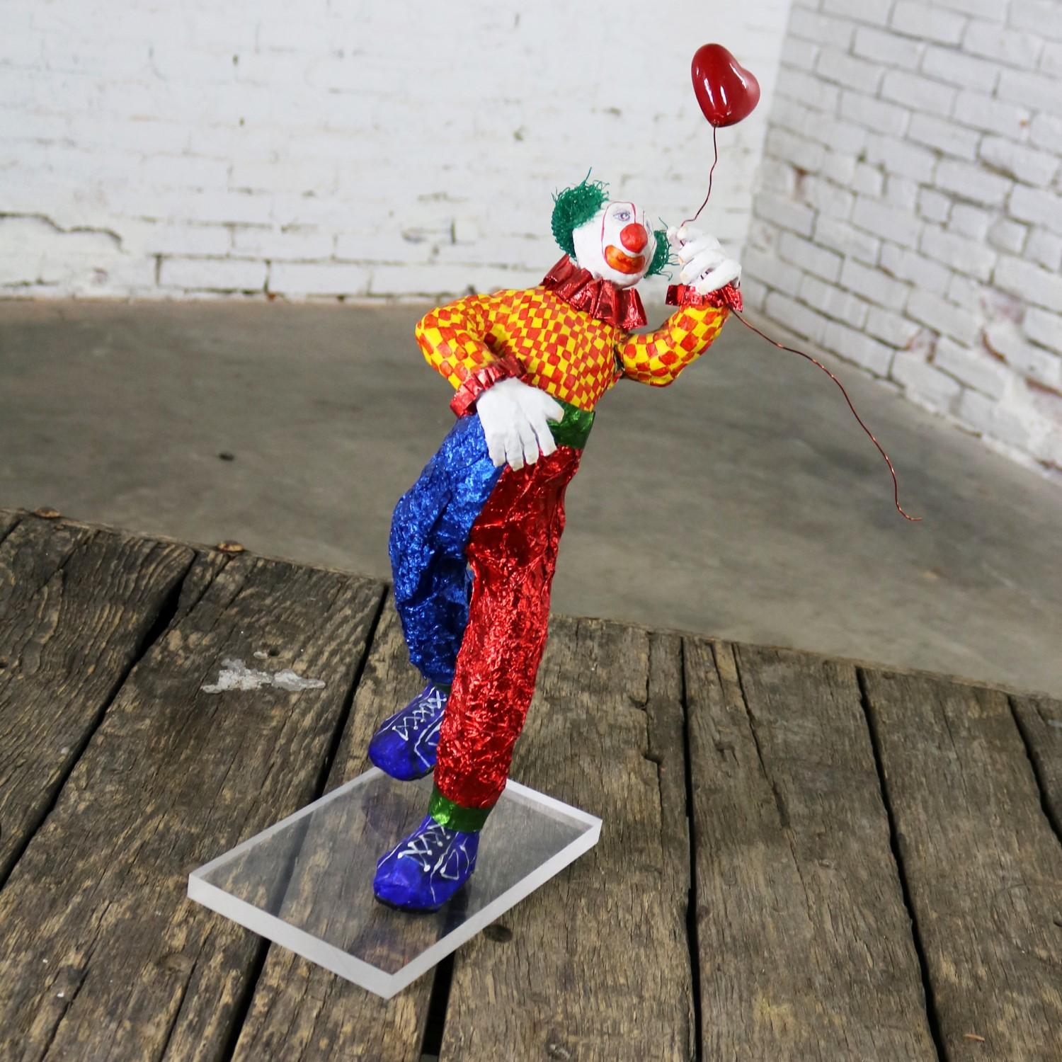 Fun Bright Mixed-Media Folk Art Clown Skulptur mit Ballon Papier Maché (amerikanisch)