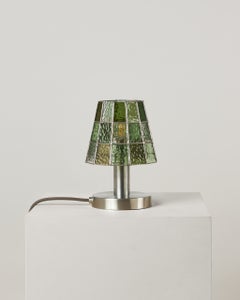 Lampe de bureau Fun Guy en verre teinté avec base en métal personnalisable par Frangere Studio