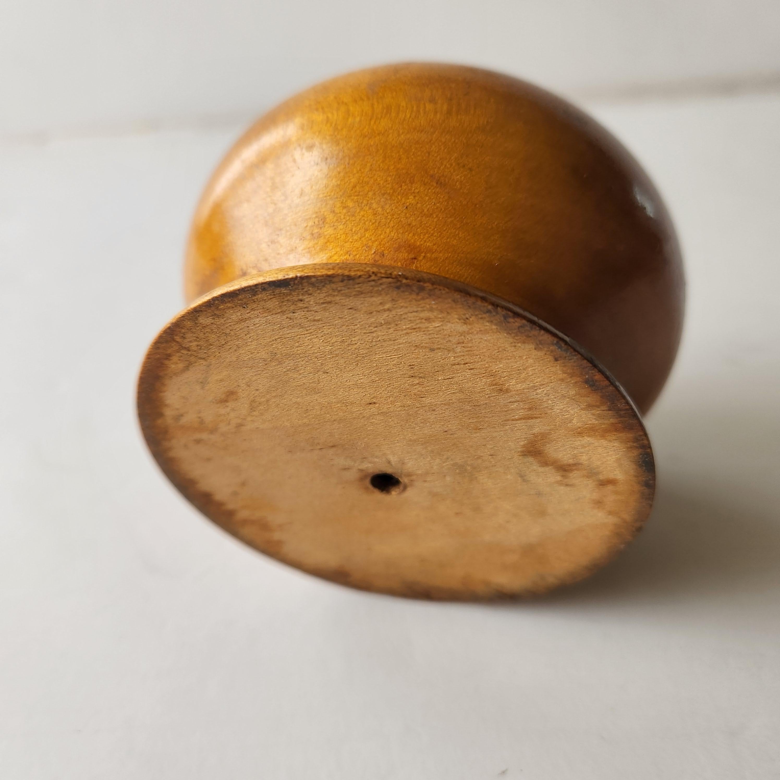 1950s Atomic Hors D' Oeuvre Appetizer Wood Toothpick Holder Sputnik In Good Condition For Sale In Chula Vista, CA