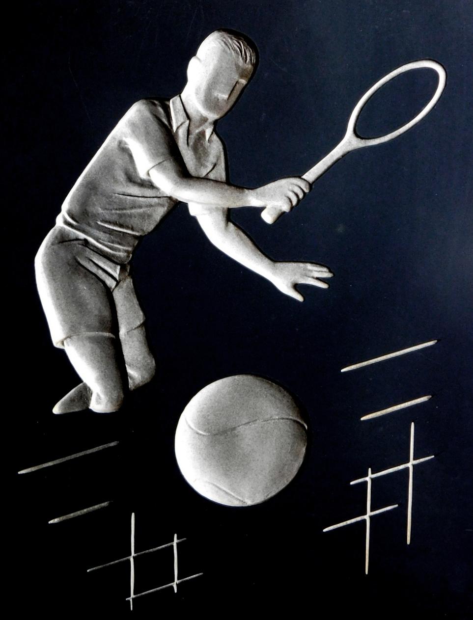 Milieu du XXe siècle Ensemble amusant de 3 plaques de sport en plâtre Artcraft en relief négatif Hans Richter 1961 en vente