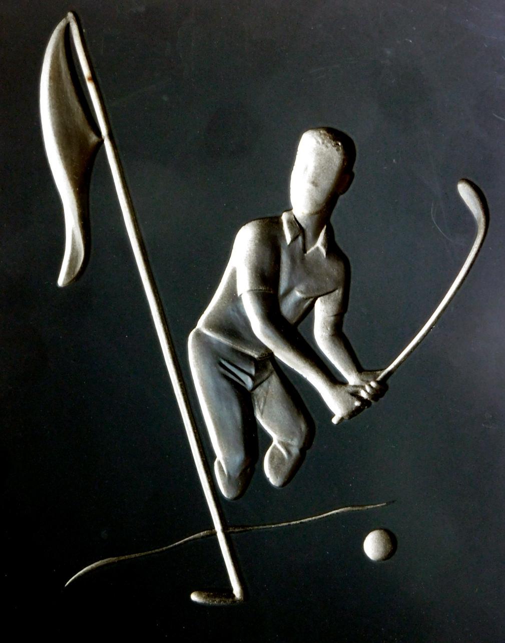 Plâtre Ensemble amusant de 3 plaques de sport en plâtre Artcraft en relief négatif Hans Richter 1961 en vente