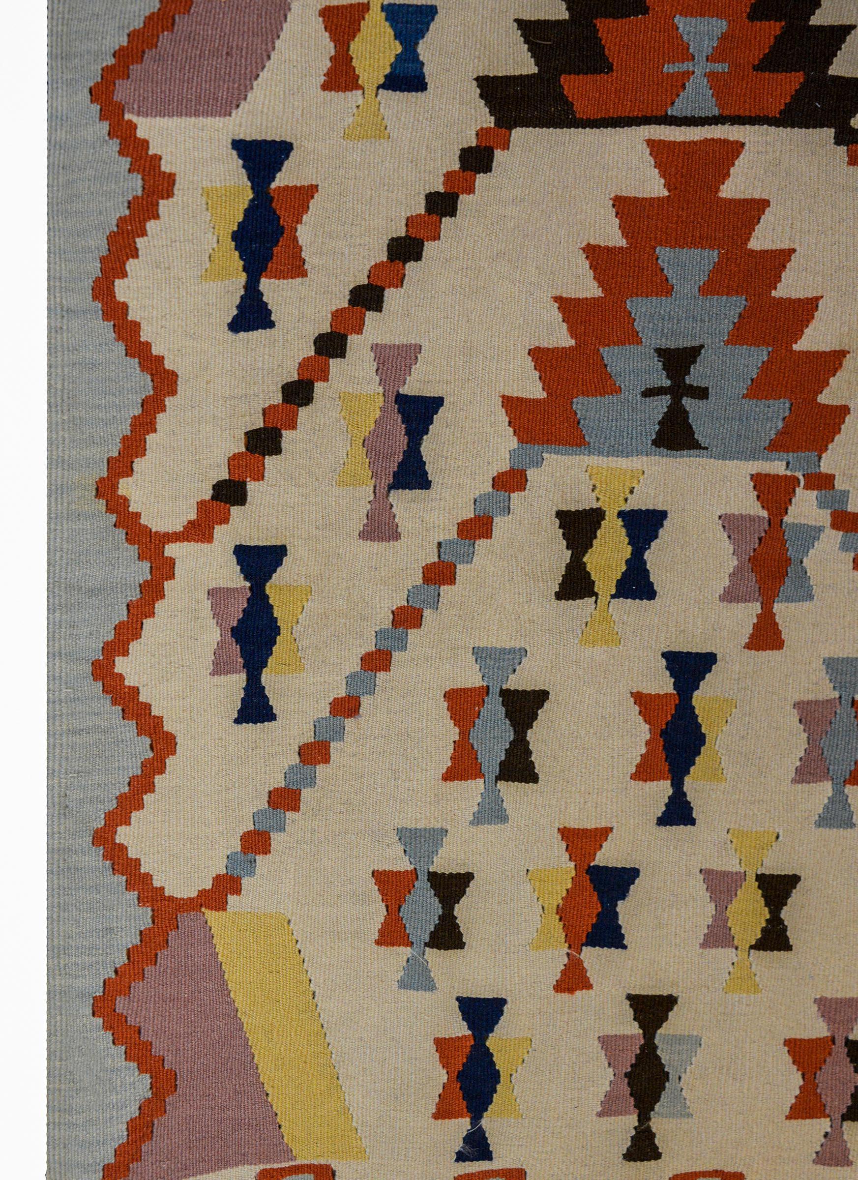 Fun Vintage Indian Dhurrie Kilim Rug In Good Condition For Sale In Chicago, IL
