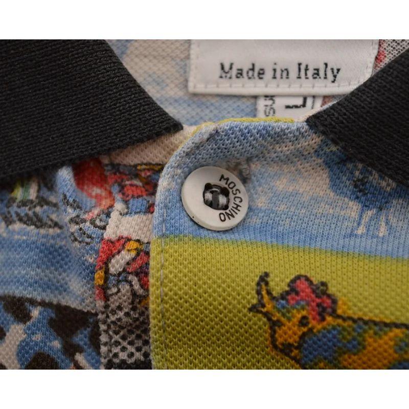 Divertente polo vintage Moschino anni '90 con stampa mucca - T-shirt con bottone In condizioni discrete in vendita a Sheffield, GB