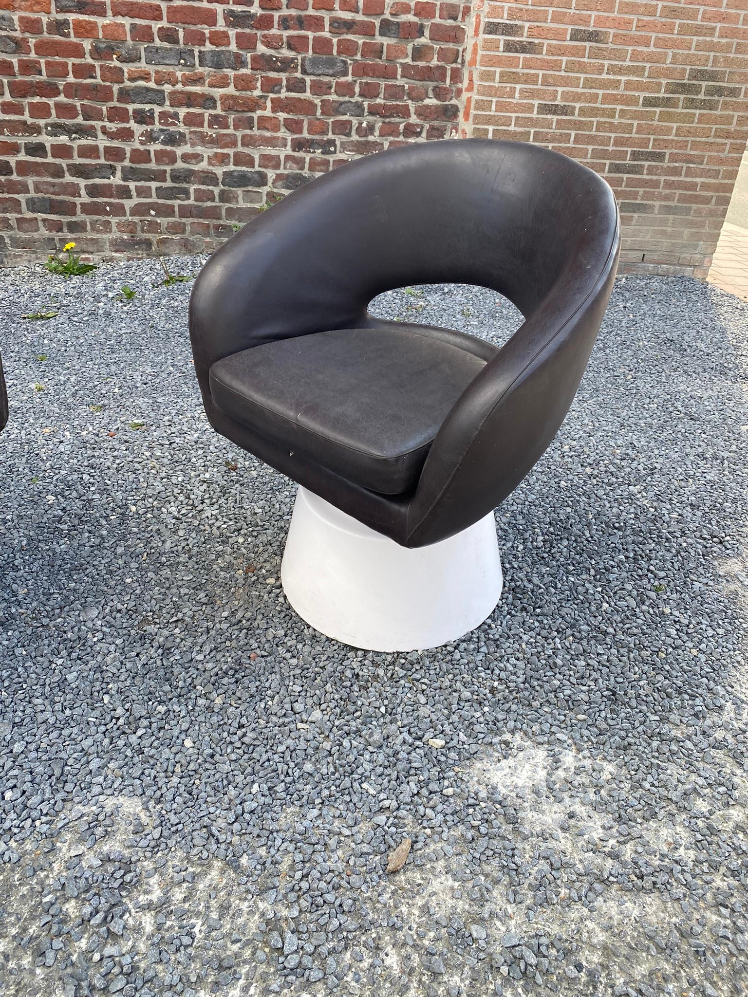 Fun Vintage Swivel Armchairs circa 1960 in Fiberglass and Faux Leather In Good Condition For Sale In Saint-Ouen, FR