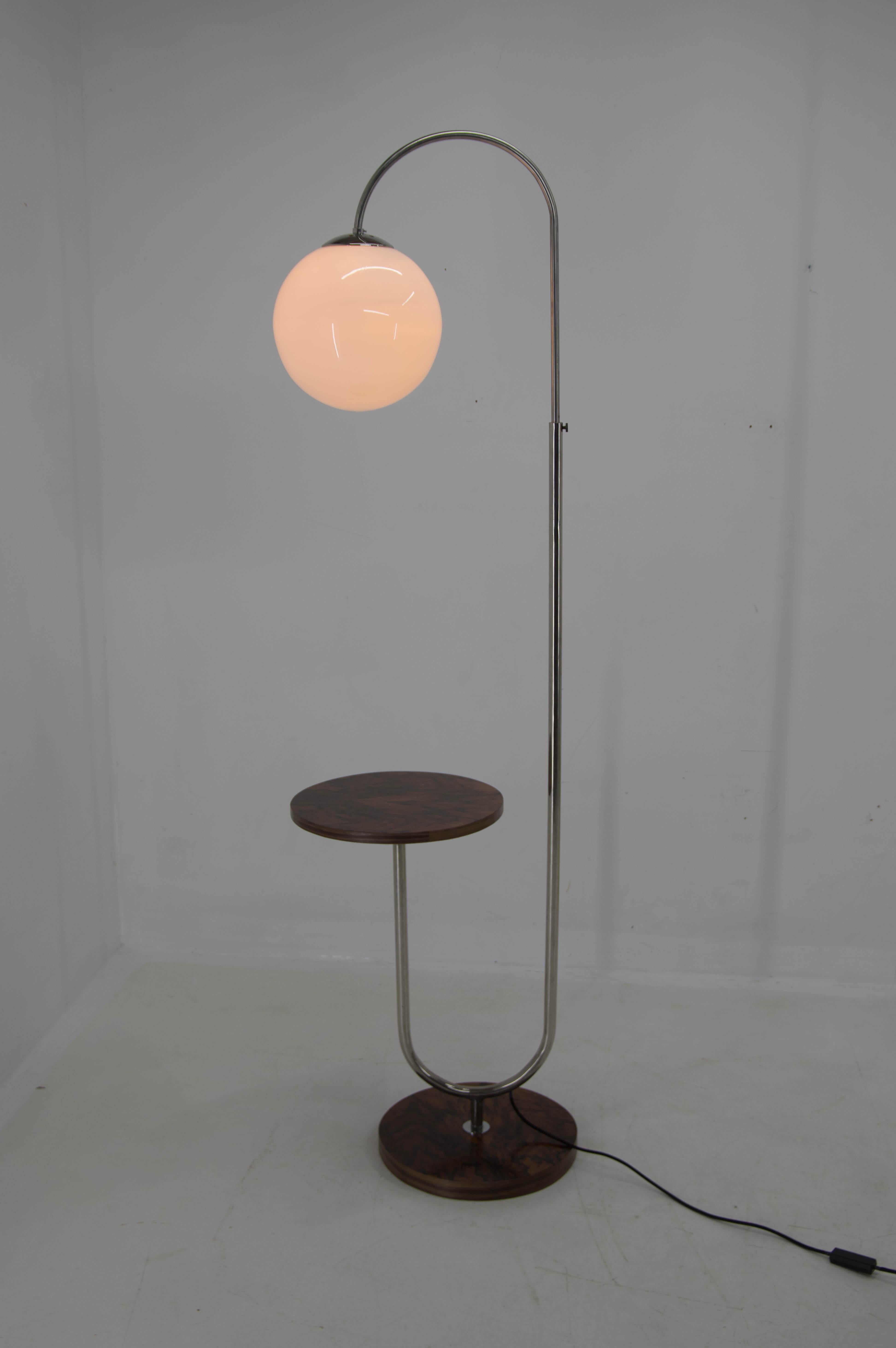 Functiionalist Floor Lamp with Adjustable Height , 1930s, Restored 1