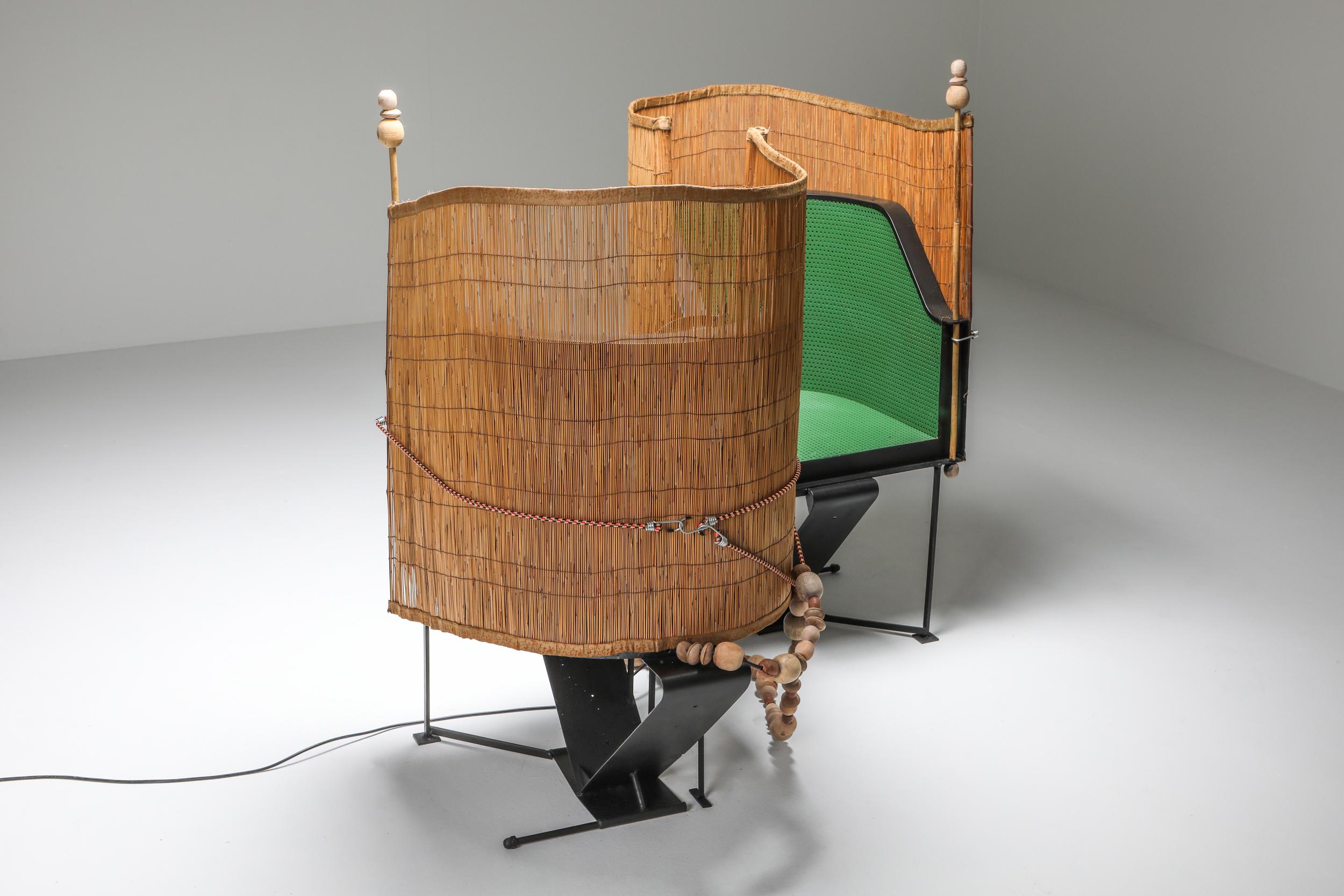 Postmoderne Chaise / trône fonctionnelle « gauche au bout du couloir » par Lionel Jadot en vente