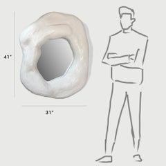 Specchio da parete funzionale, scultura di Alexey Krupinin