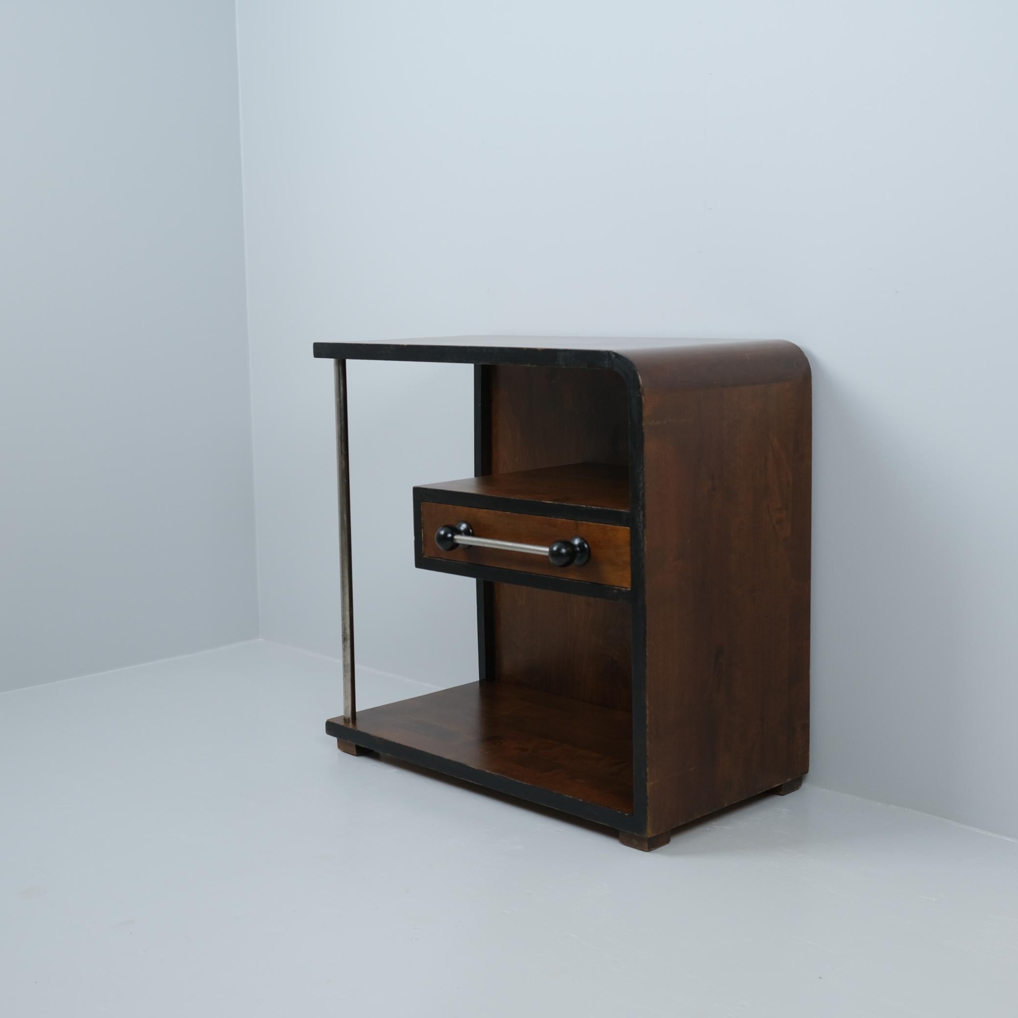 Funktionalistischer Art-Déco-Beistelltisch aus dunkler Birke und Tubuar-Stahl, Finnland 1930er Jahre im Angebot 2