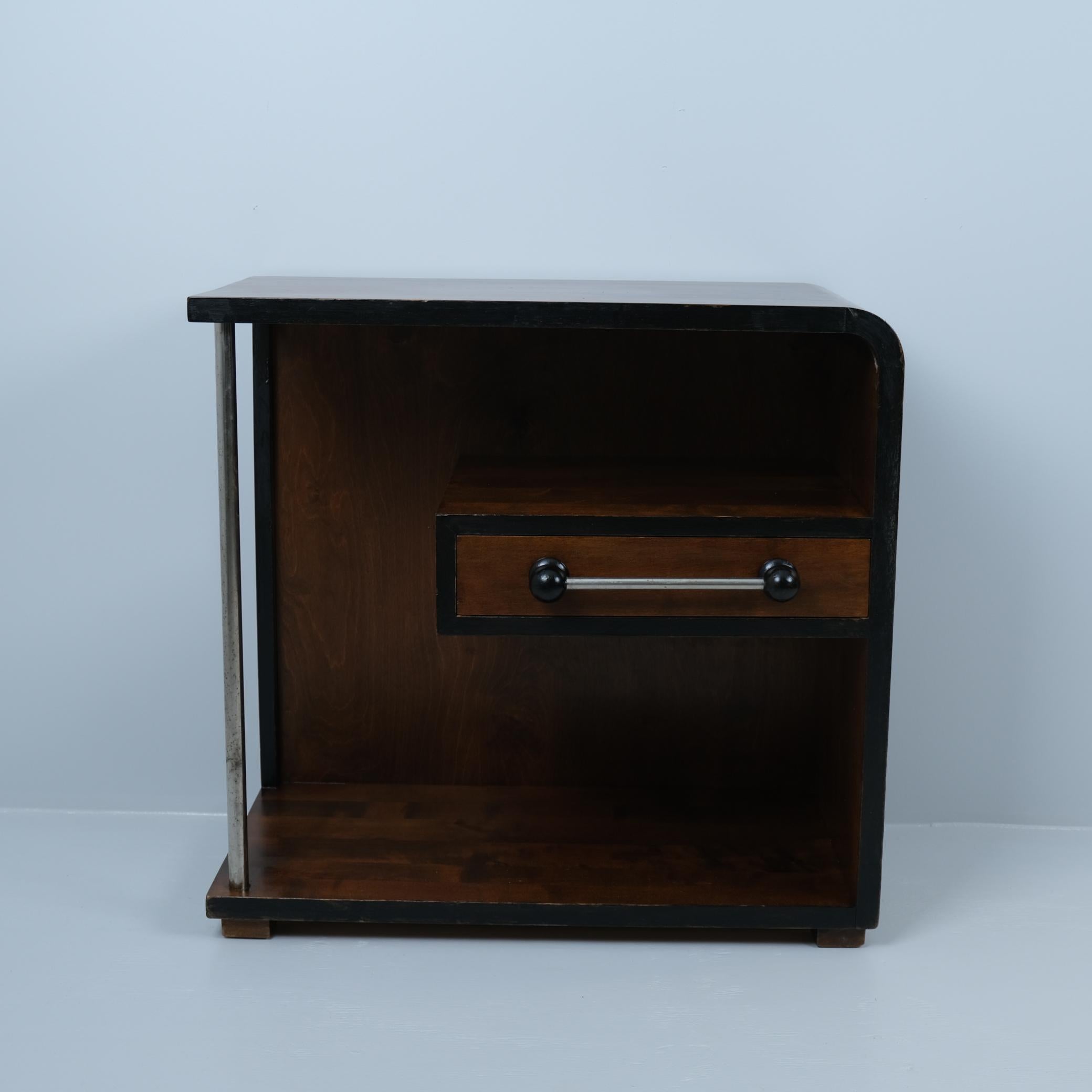 Funktionalistischer Art-Déco-Beistelltisch aus dunkler Birke und Tubuar-Stahl, Finnland 1930er Jahre im Angebot 3