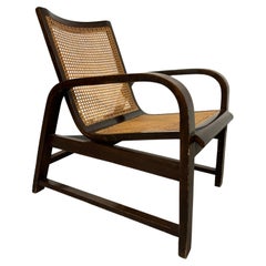 Functionalist bentwood lounge chair by Thonet Mundus