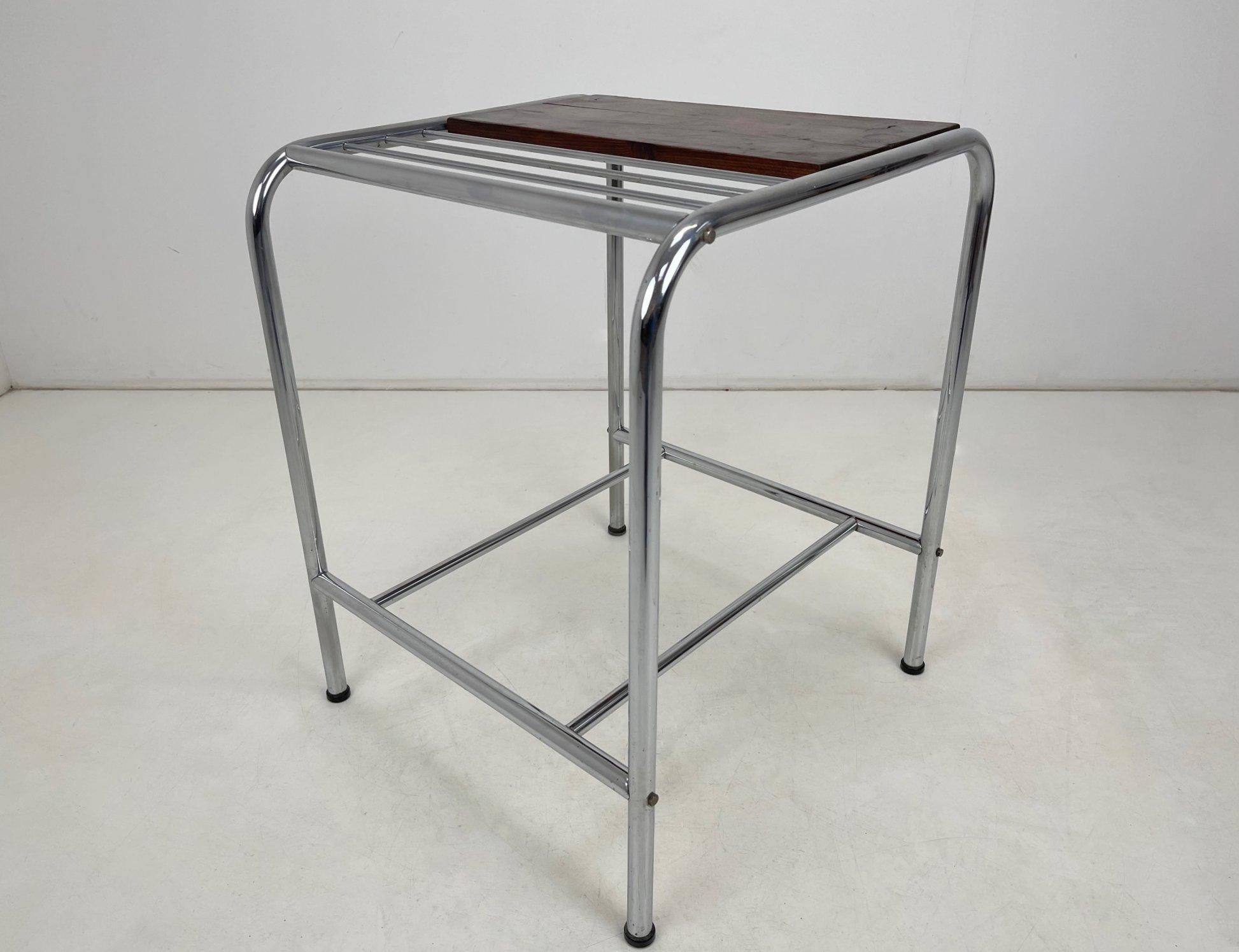 Bauhaus Table fonctionnelle en chrome et bois, années 1950 en vente