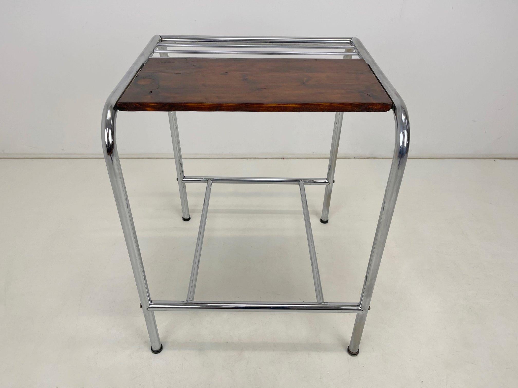 Table fonctionnelle en chrome et bois, années 1950 Bon état - En vente à Praha, CZ